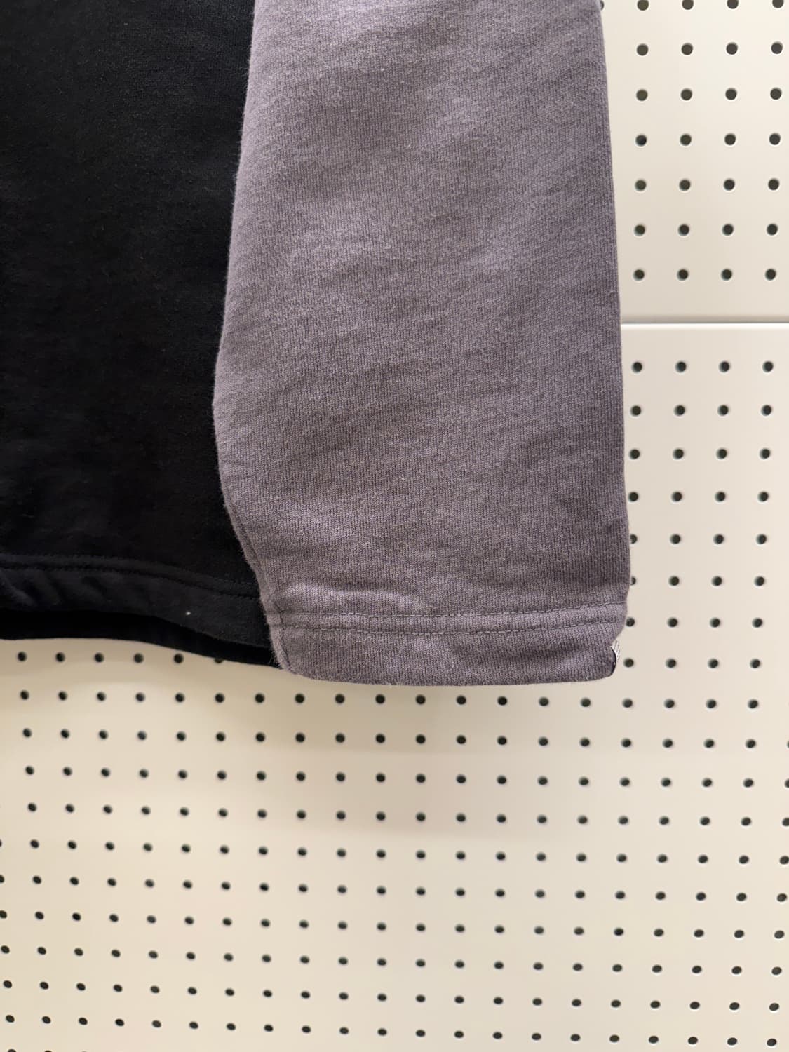 디스이즈네버댓 센터로고 투톤 맨투맨 U248 상품이미지3