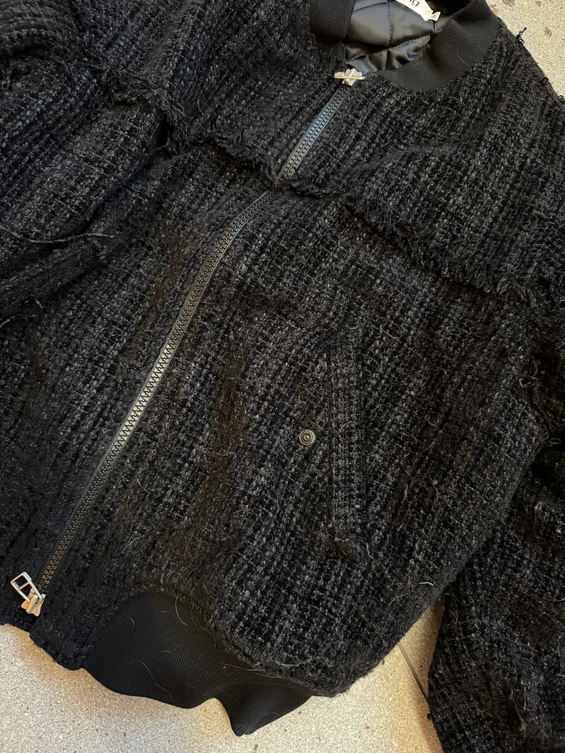 Gyeong 블랙 트위드 봄버 자켓 상품이미지2