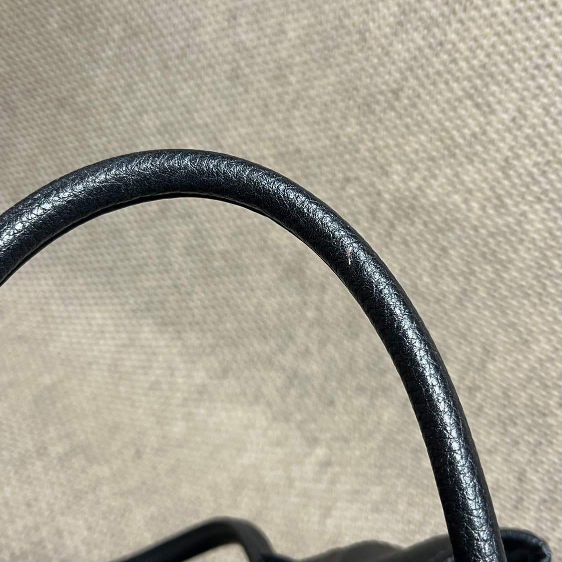 비비안웨스트우드 펀칭 로고 빅 토트백 블랙 상품이미지7