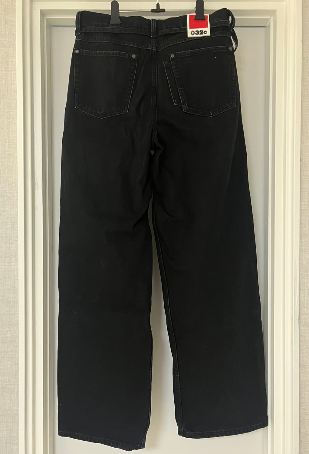 032c /30 /뉴 클래식 와이드 레그 진 워시드 블랙 상품이미지4