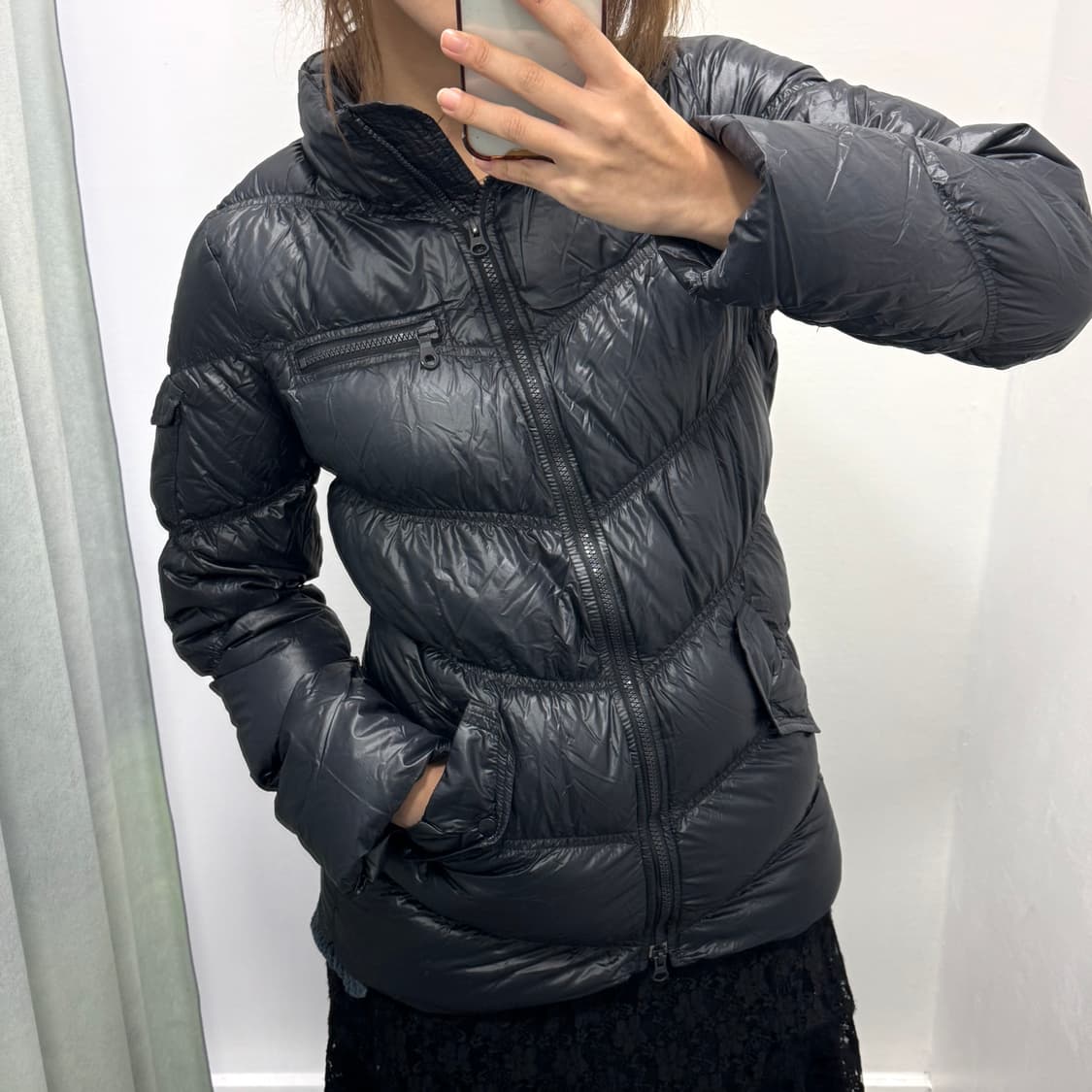 갭 블랙 유광 패딩 상품이미지1