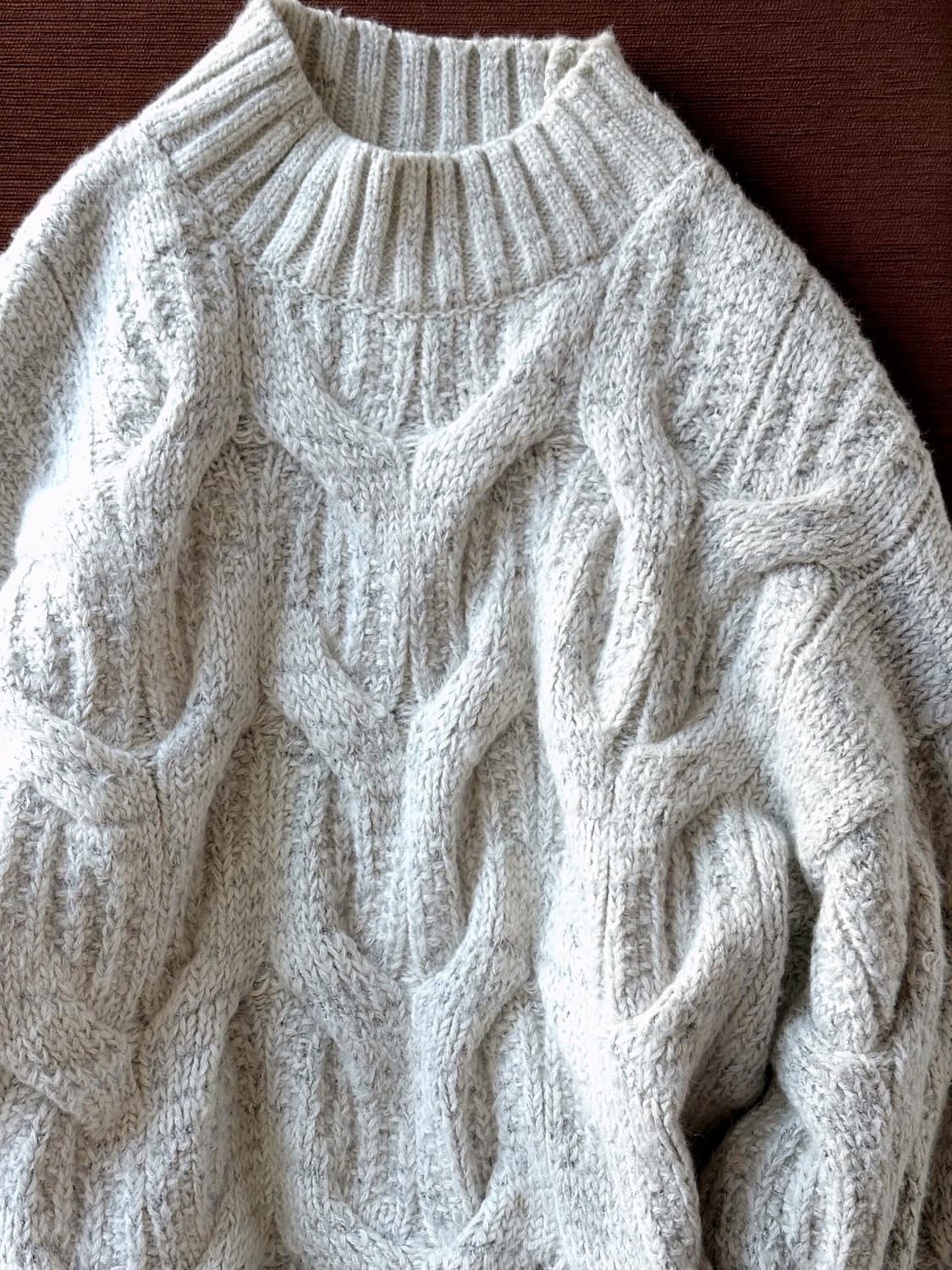 Design neck wide woven cloudy knit 상품이미지5