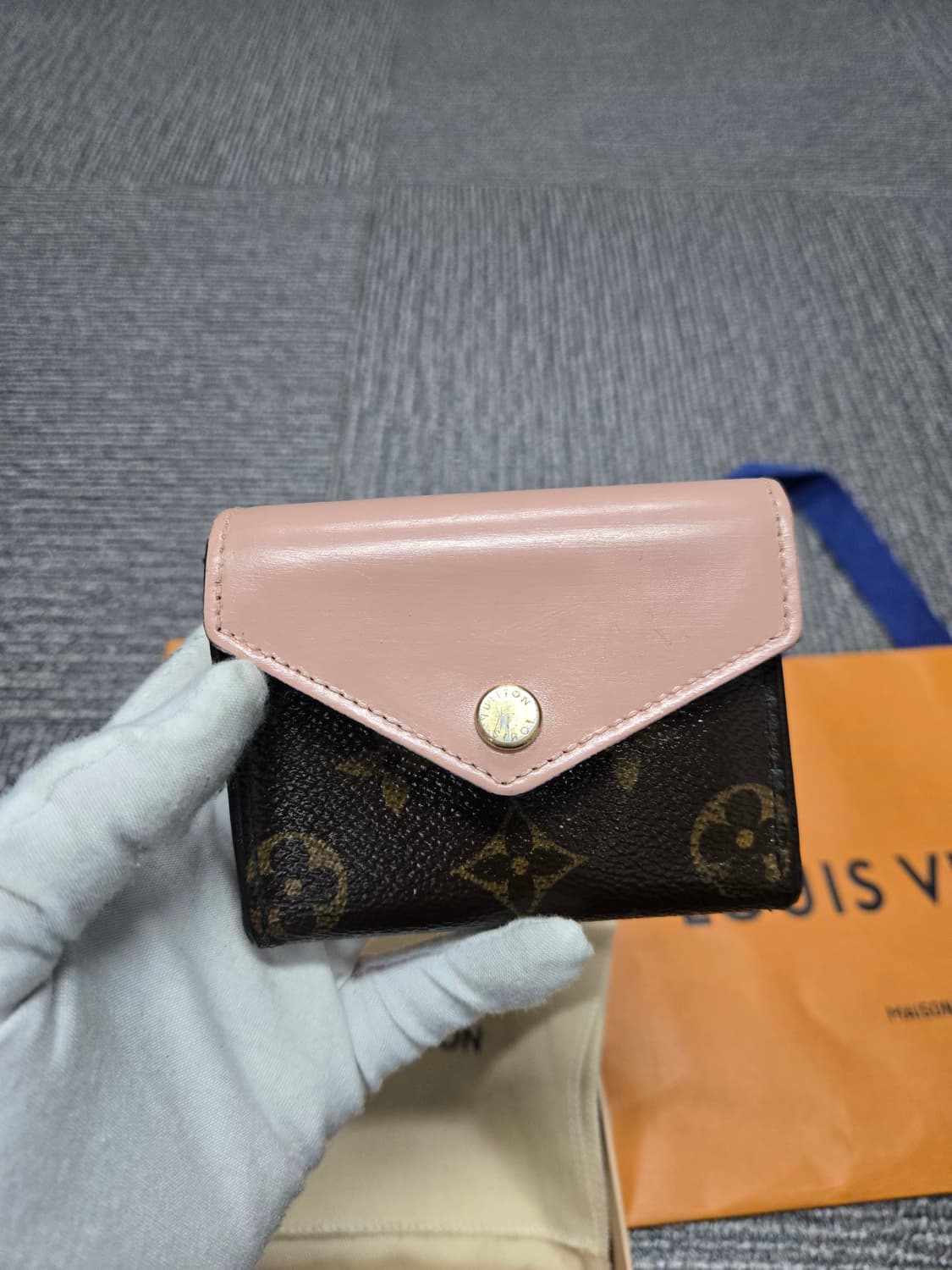 [특가][정품] 루이비통 락미니월릿 삼단지갑 상품이미지1