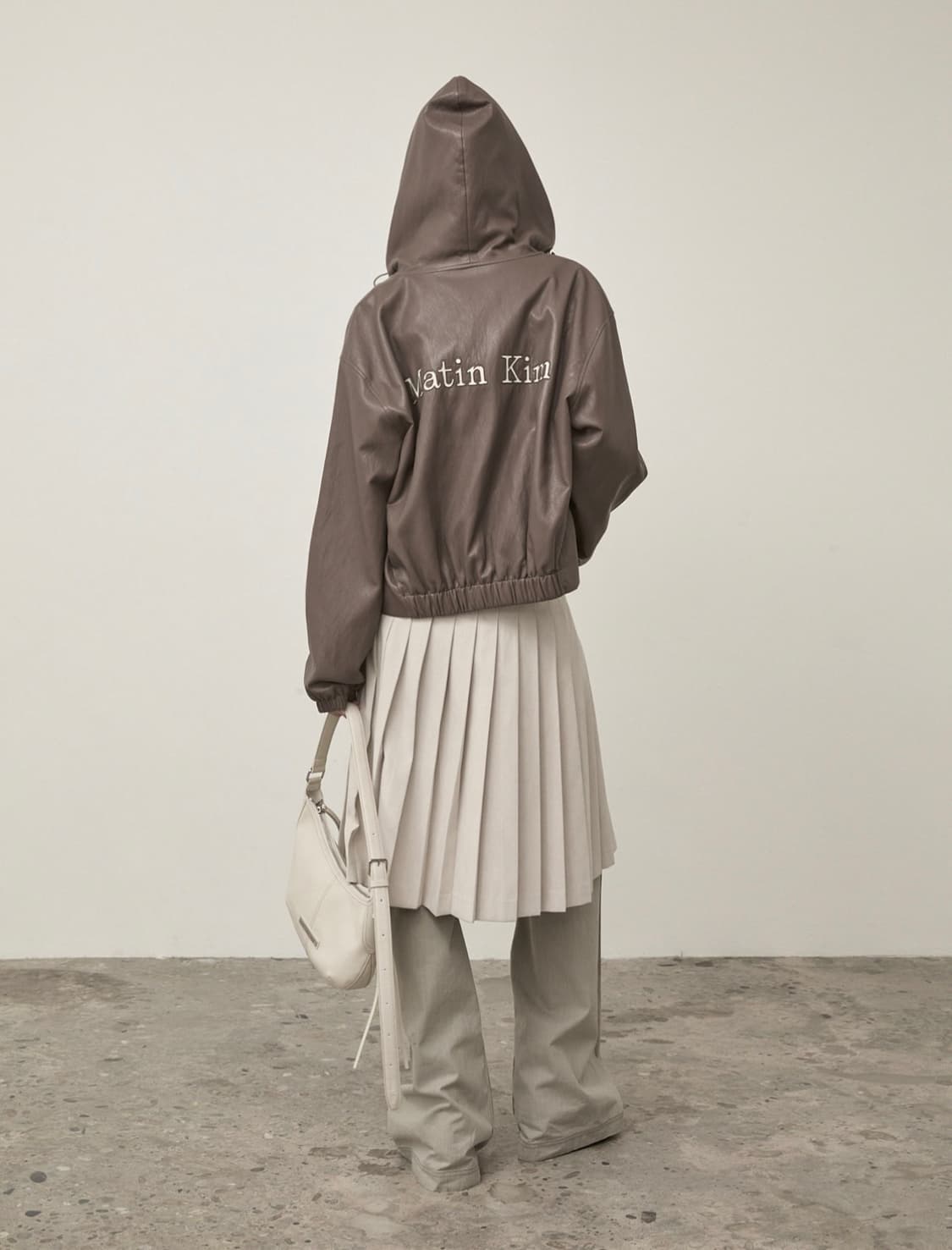 무신사 마뗑킴 레더 후디 후드 크롭 점퍼 자켓아우터 브라운 에이블리 상품이미지1