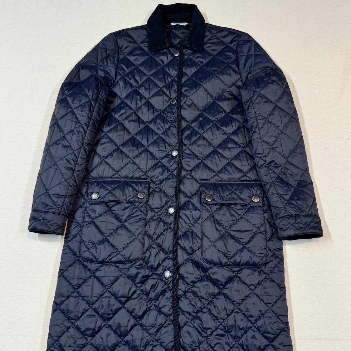 XS) Barbour 바버 여성 클래식 퀼팅 롱 자켓 상품이미지2