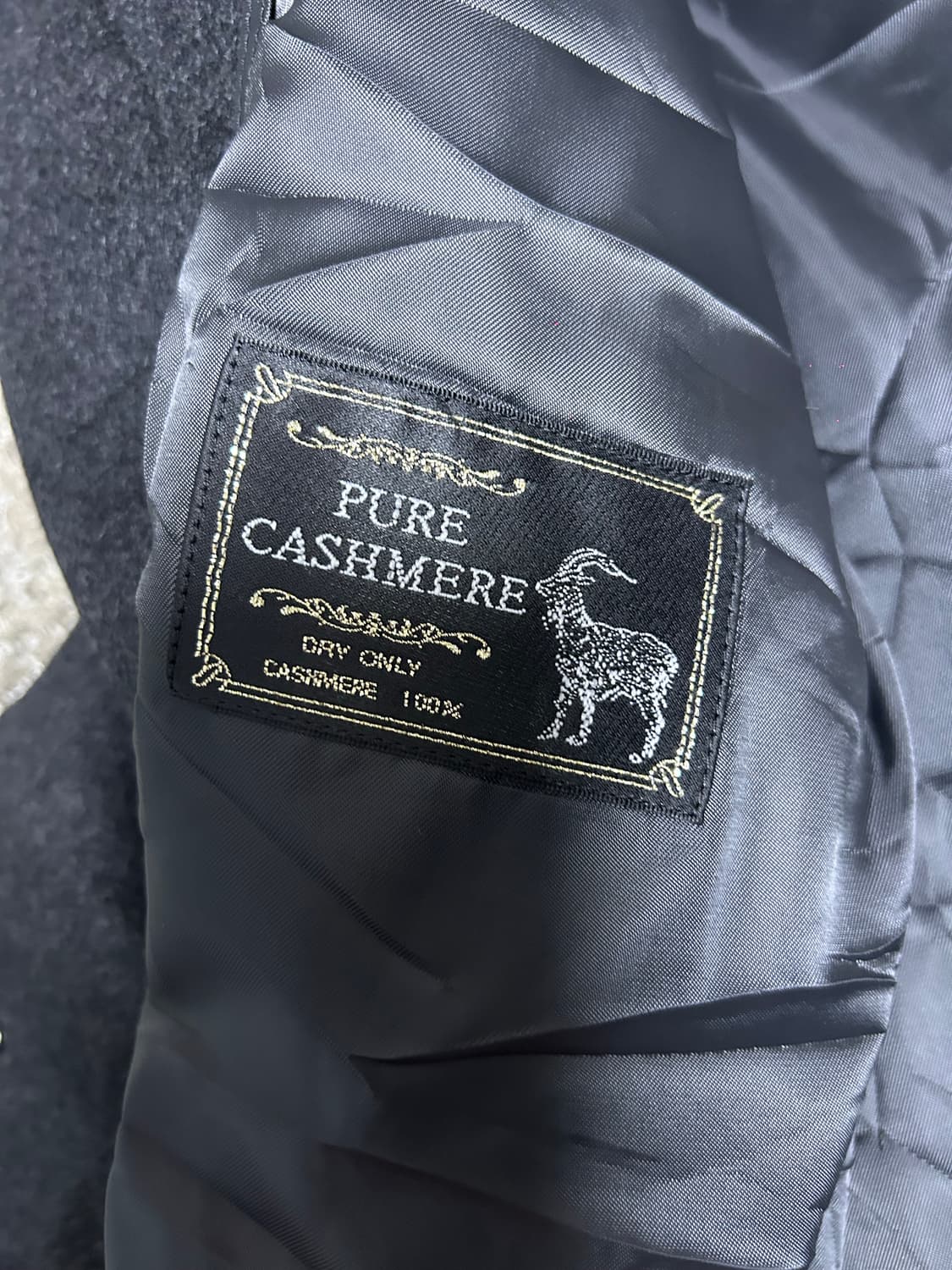 일본판 캐시미어100프로 검정색 코트 사이즈 105~110 상품이미지4