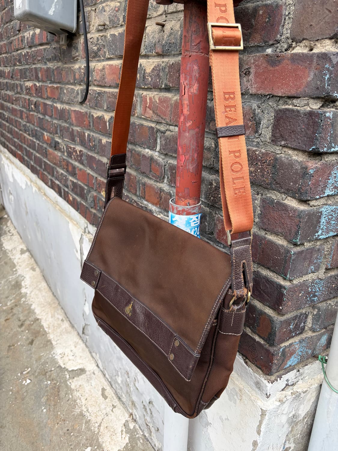 Beanpole 브라운 캔버스 레더 믹스 메신저백 상품이미지7