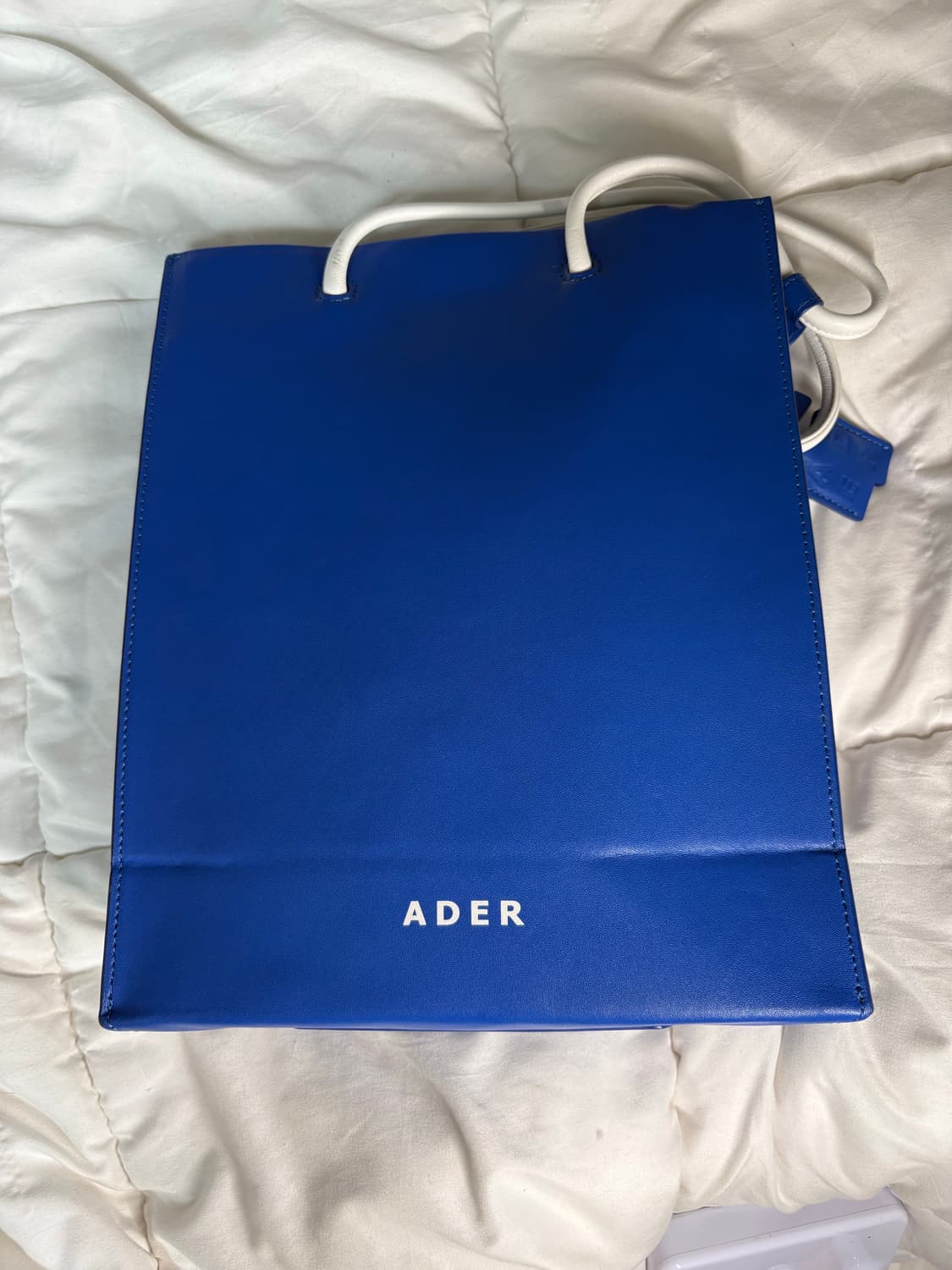 ADER 아더에러 블루 쇼퍼백 M 미디움 초판 가죽버전 상품이미지3
