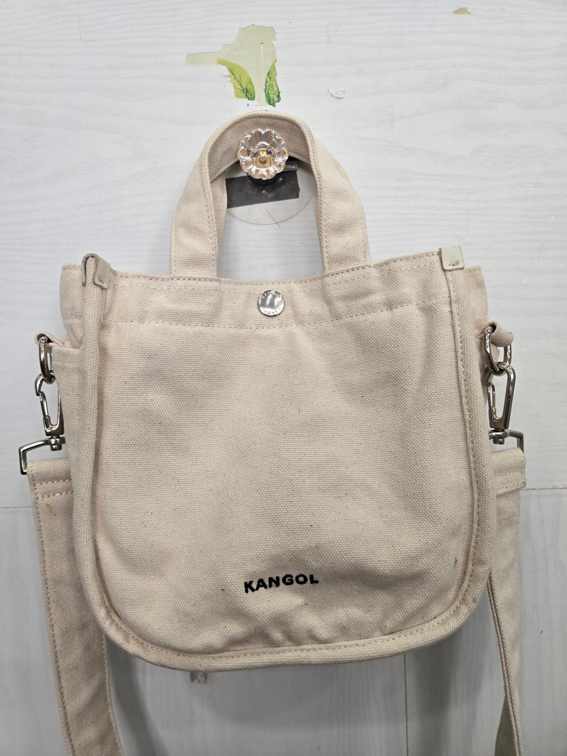 KANGOL 캉골 크로스백! 깔끔한 디자인! 크로스끈도 있습니다~ 상품이미지4