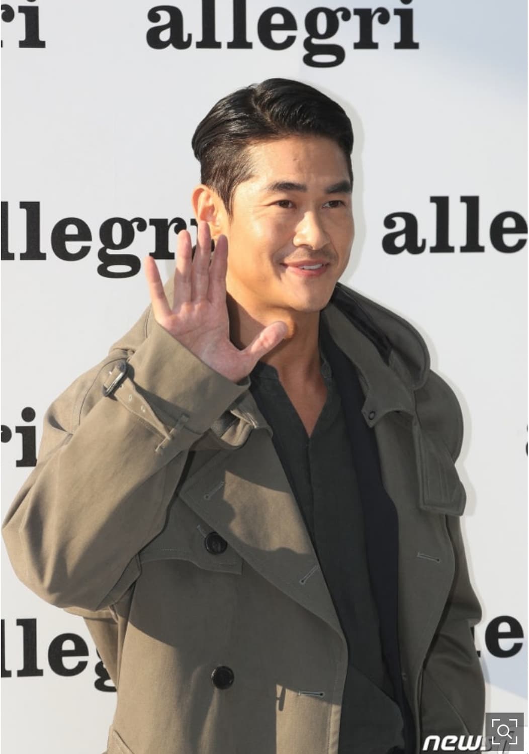 알레그리 트렌치코트 팔아요 상품이미지2