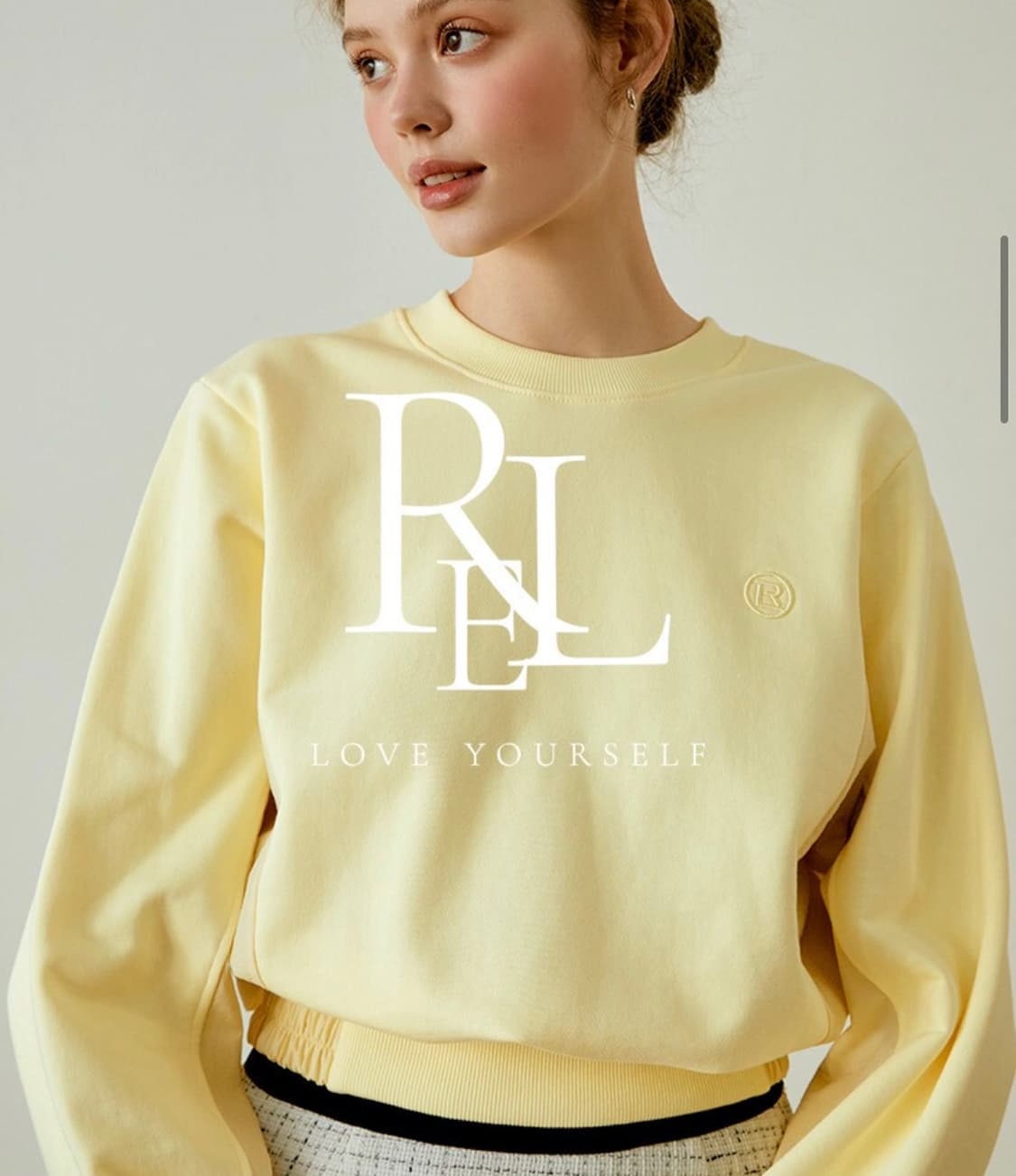 RE_L 리엘 옐로우 한지현 맨투맨 상품이미지1