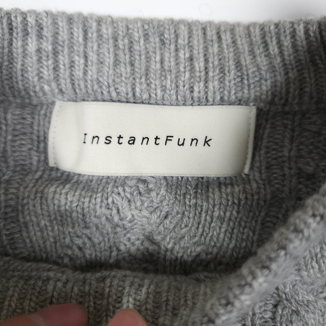 인스턴트펑크 레터링 크롭 니트 상품이미지3