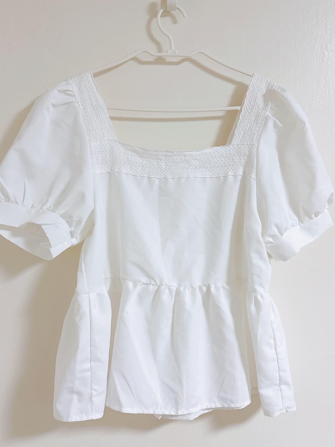 화이트 봄 여름 스퀘어넥 퍼프 블라우스 상품이미지2