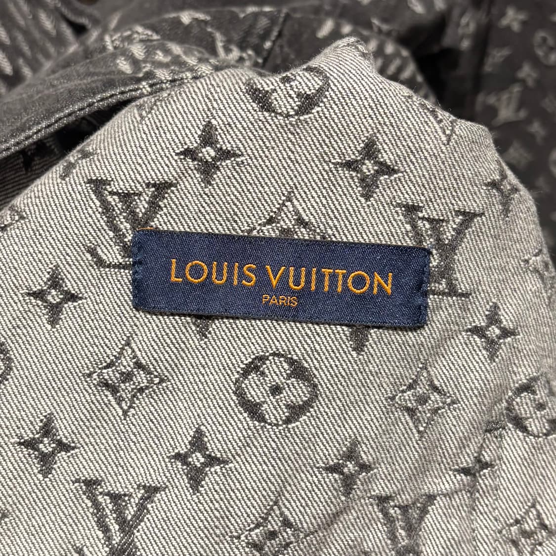 [48]루이비통 니고 데님 트러커 흑청 자켓 상품이미지5