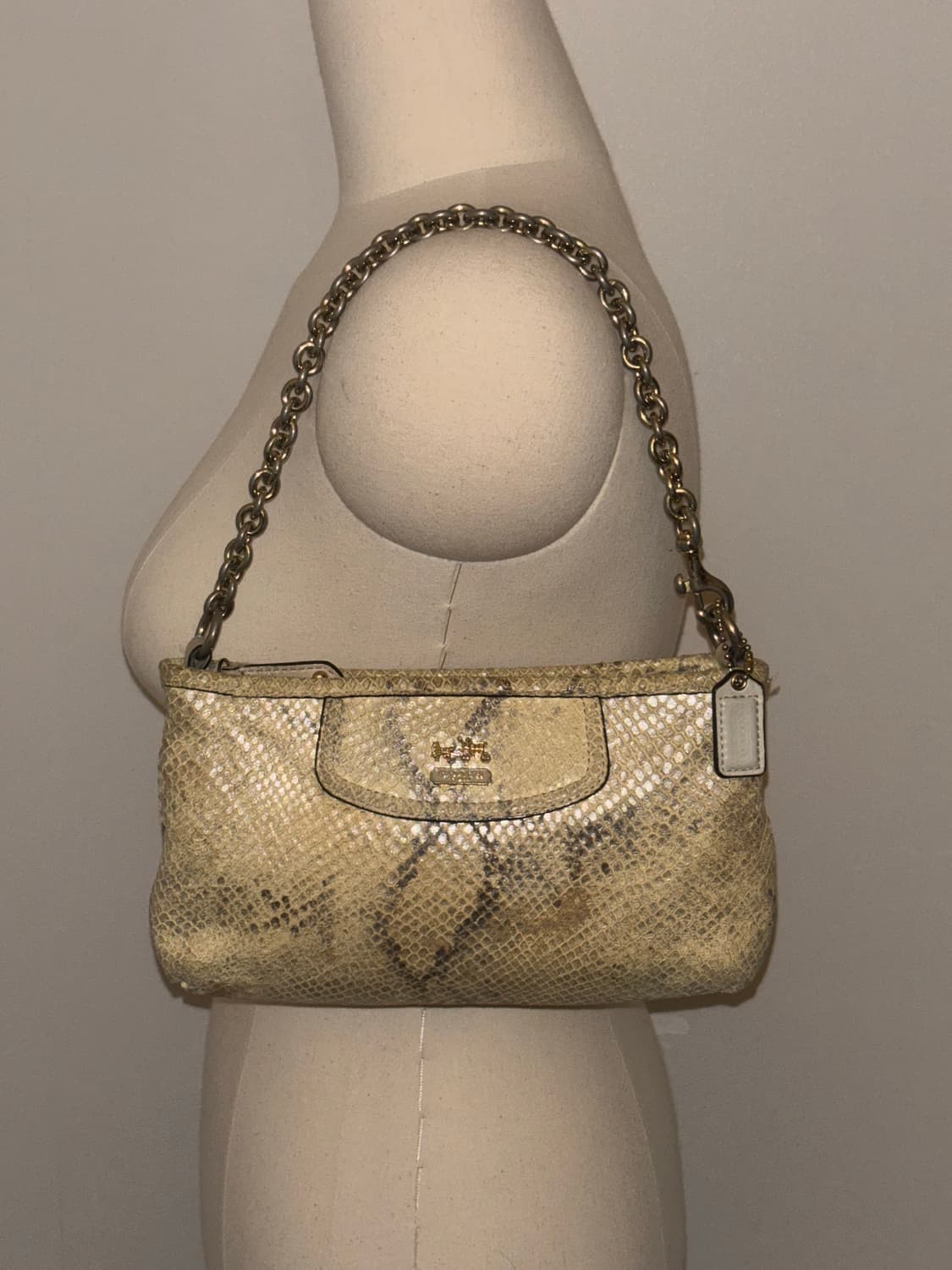 Coach vintage leather shoulder bag 상품이미지1