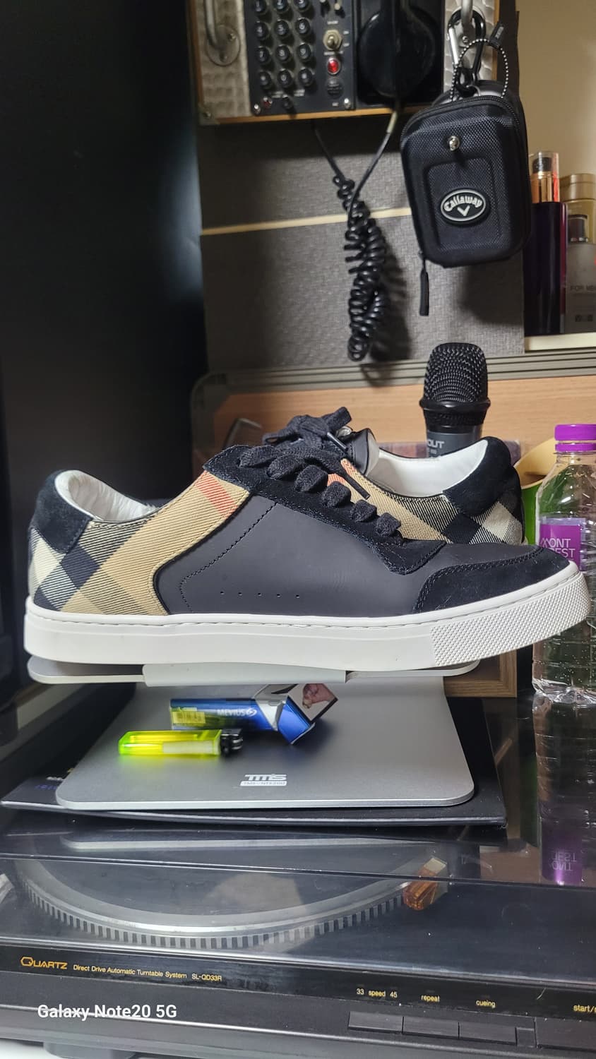 버버리 스니커즈 상품이미지3