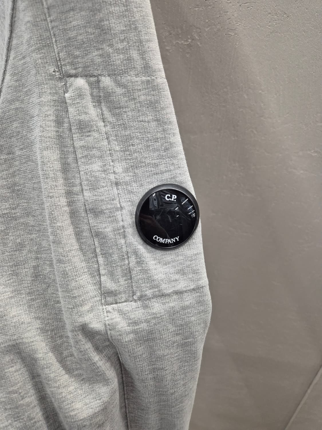 CP컴퍼니 그레이 맨투맨 XXL 상품이미지6