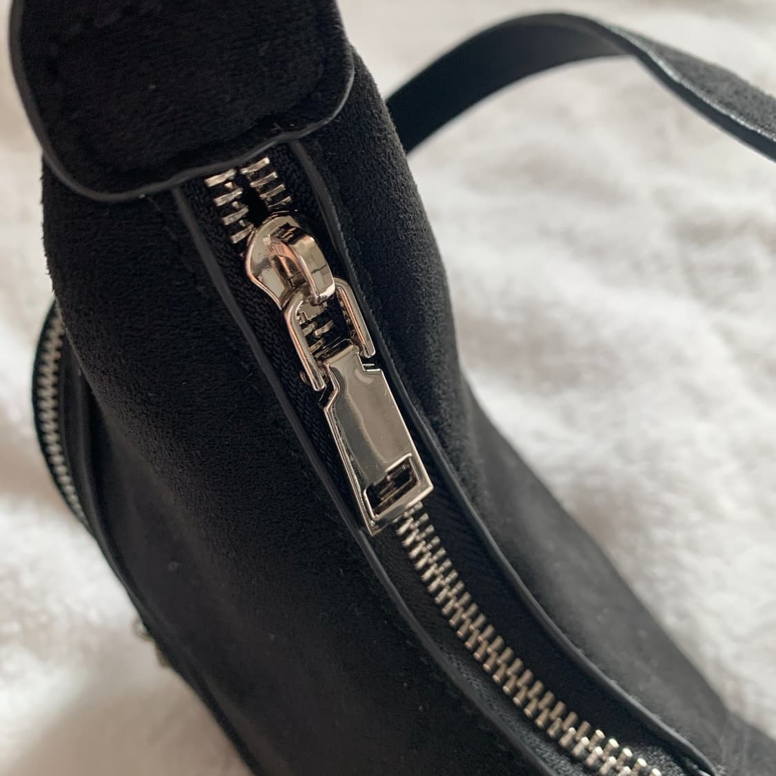 블랙 스웨이드 숄더백 상품이미지4