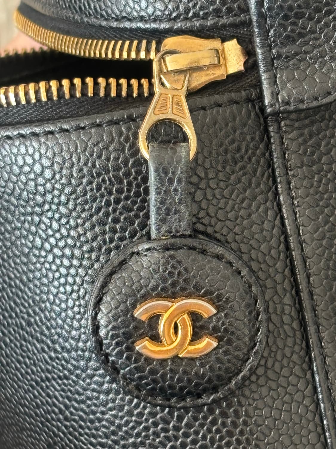 샤넬 빈티지 베니티백 블랙 금장 캐비어 상품이미지10