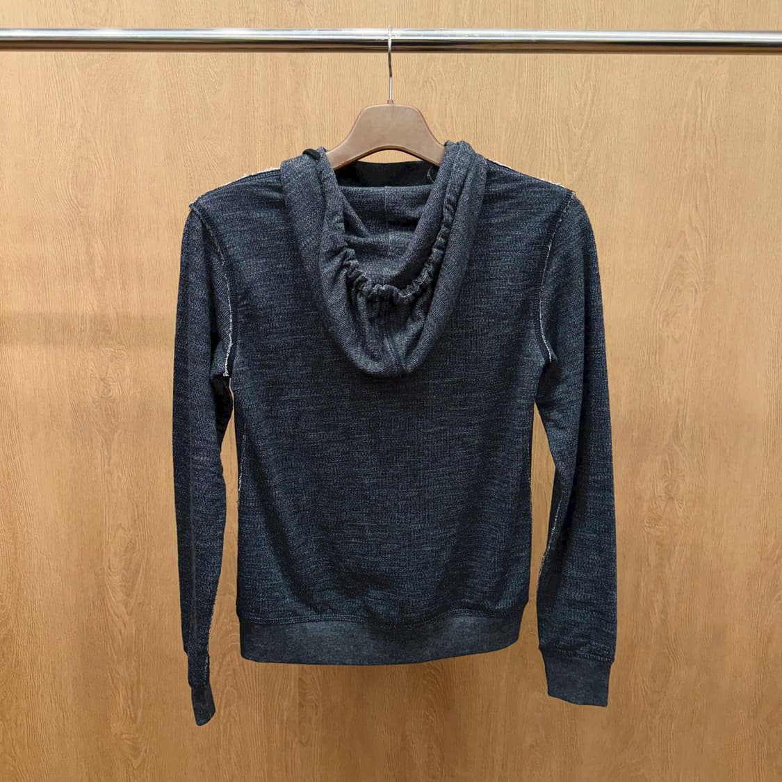 알렉산더왕 후드 스웨트 셔츠 캥거루 포켓 디테일 레귤러핏 블랙 상품이미지3