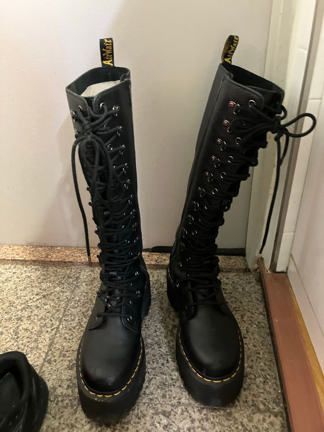 닥터마틴 1B60 MAX HDW 블랙 롱부츠 상품이미지6