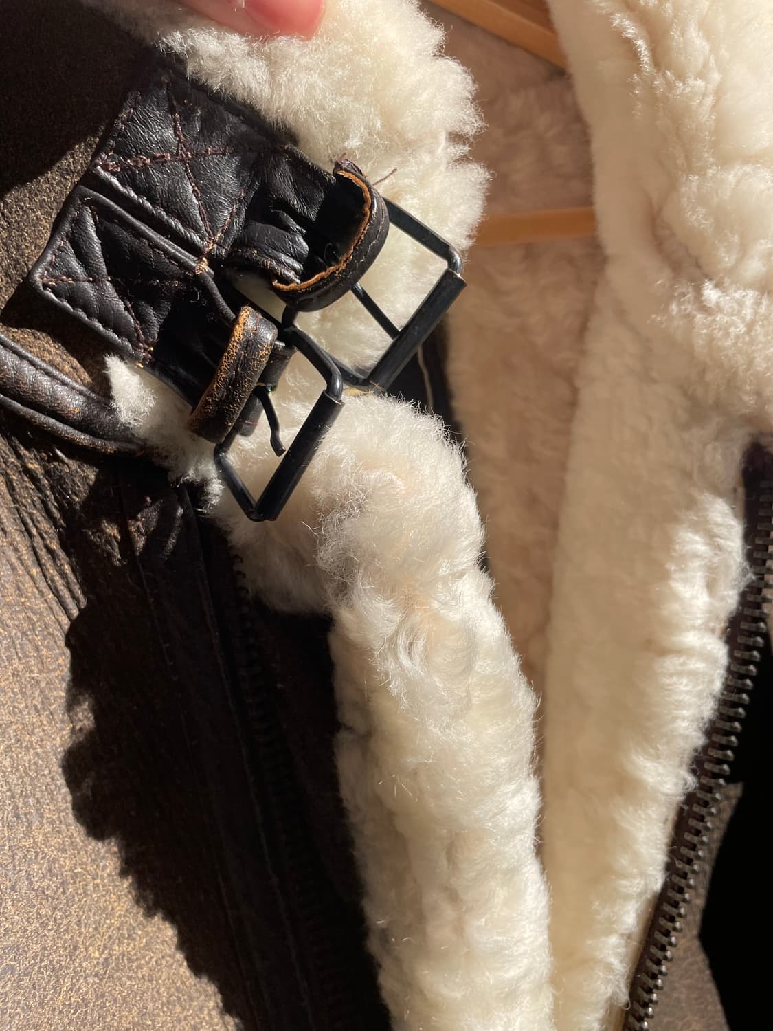 Alpha Industries B-3 Leather Bomber 상품이미지6