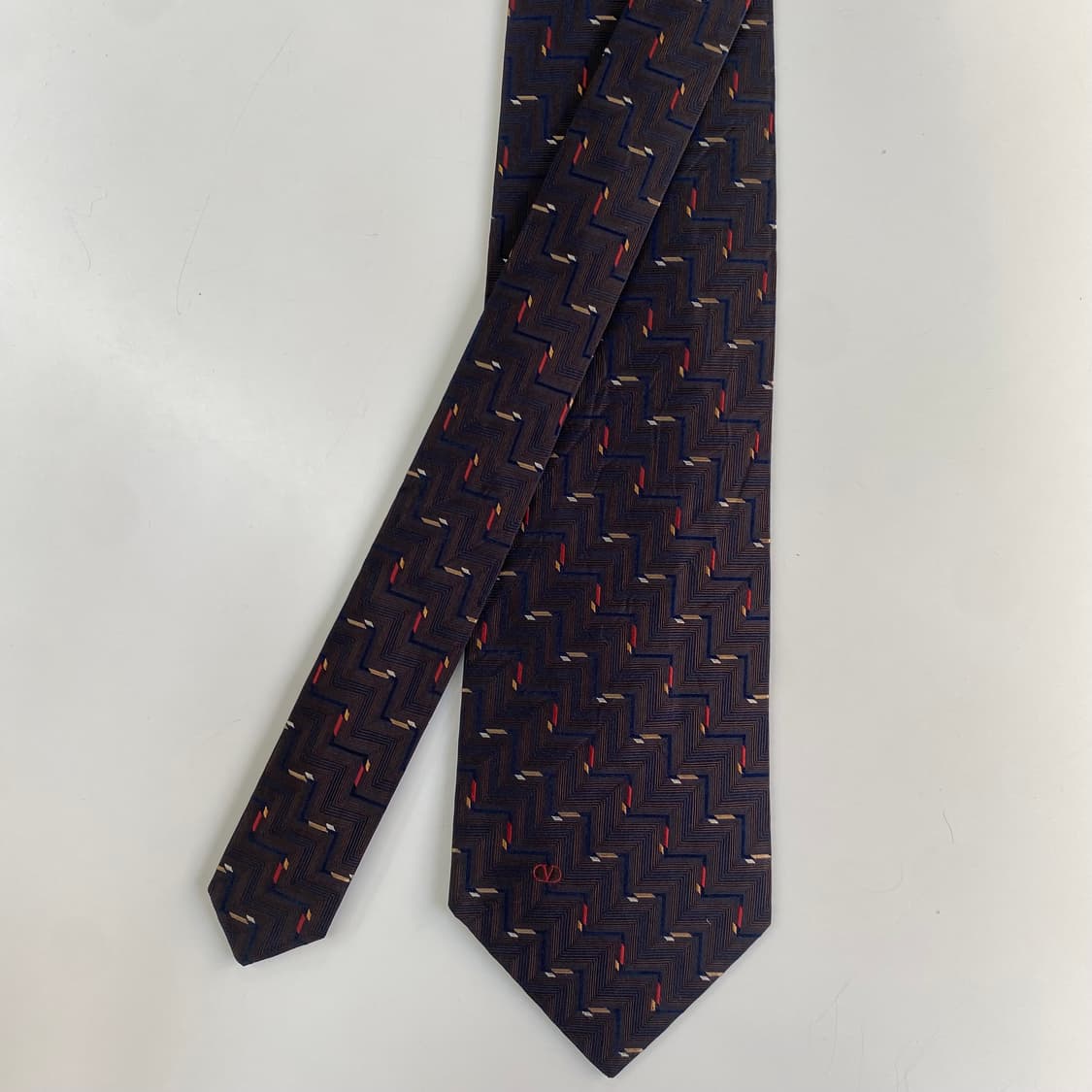 발렌티노(Valentino Garavani) 심플로고 정품 명품넥타이 상품이미지1