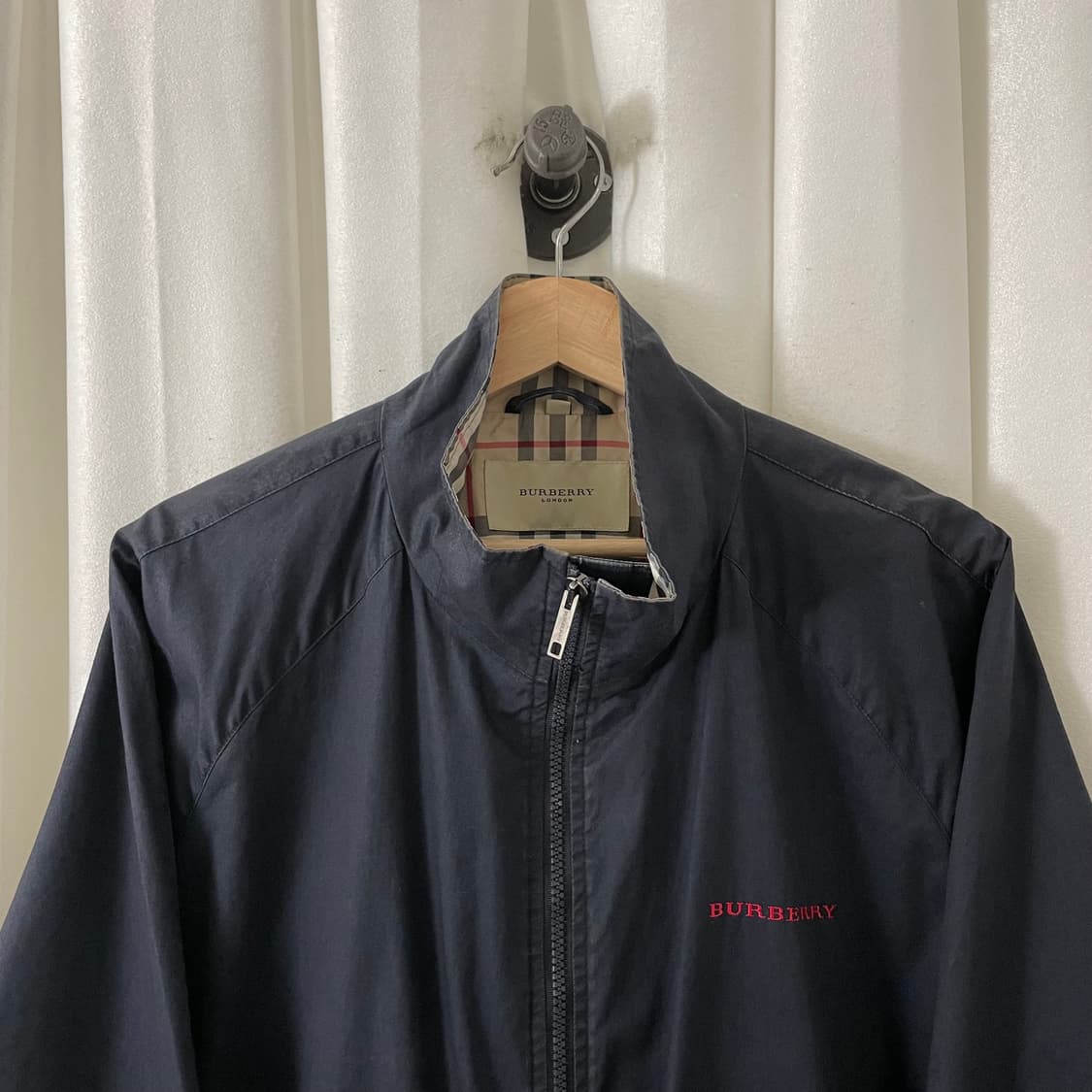 버버리 네이비 오리지널 체크 안감 자켓 상품이미지3