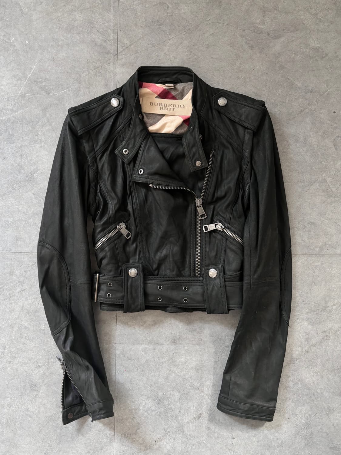 Burberry 버버리 브릿 블랙 레더 크롭 자켓 상품이미지3