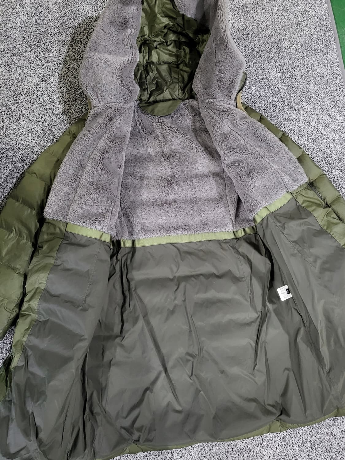 카키 구스다운 패딩  상품이미지4