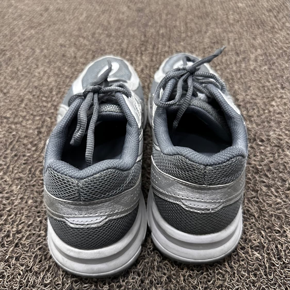 아식스 조그 100s 실버 운동화 270 상품이미지5