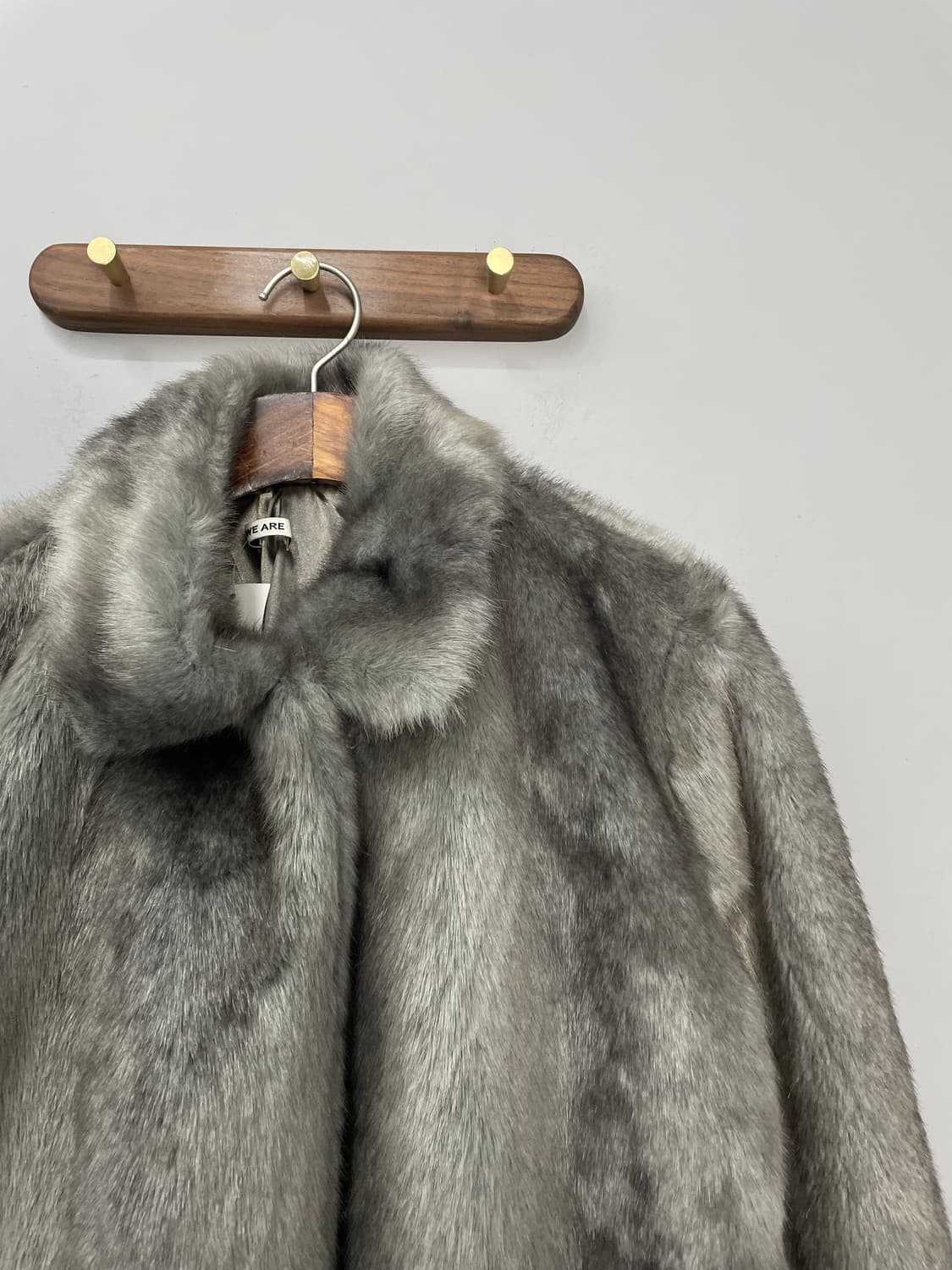 위아 그레이 페이크퍼 자켓 H1540 상품이미지3