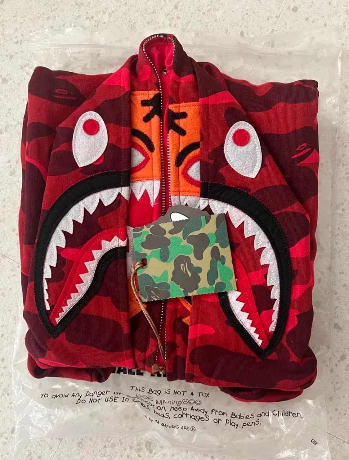 베이프 레드 카모 샤크 후드집업 상품이미지3