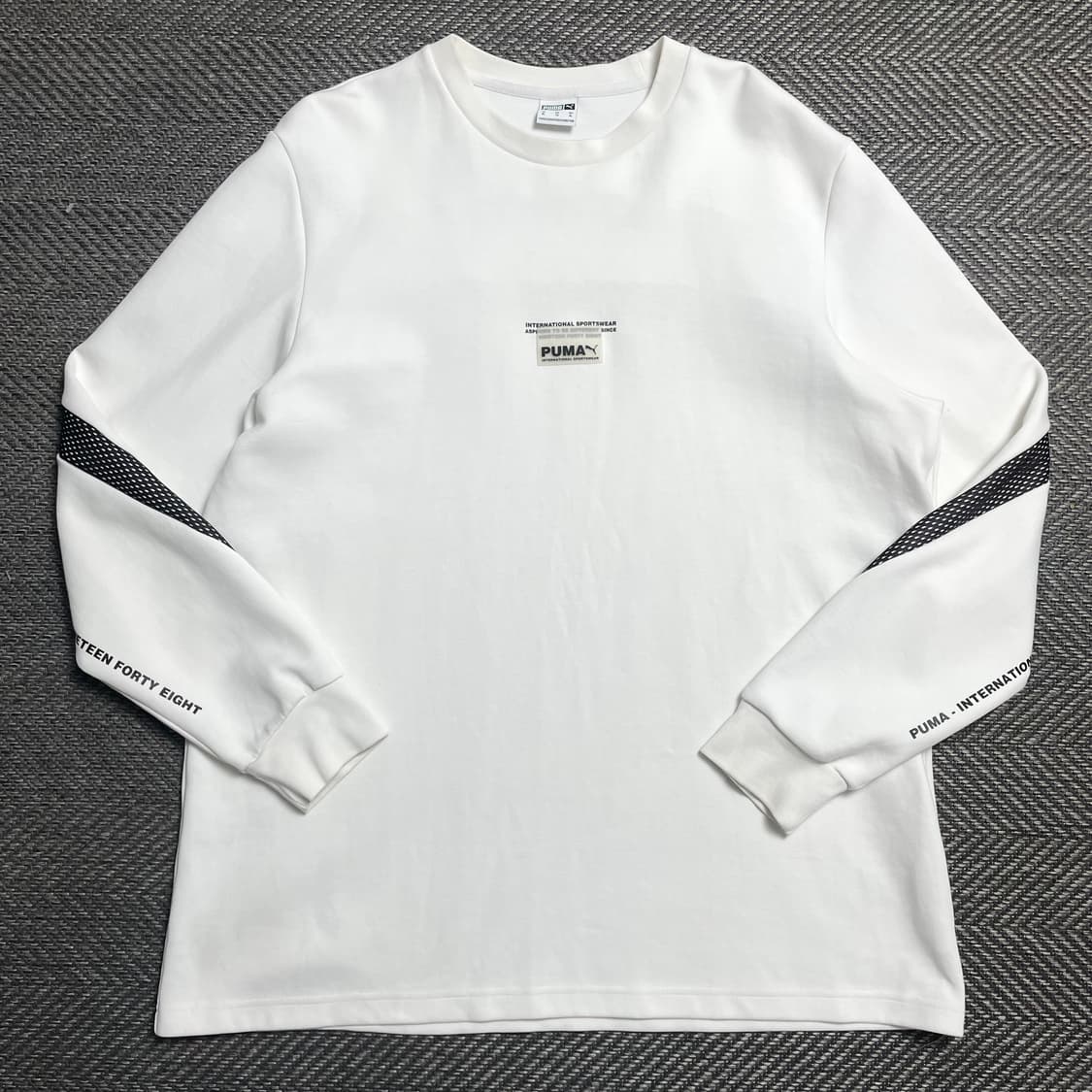 푸마 올드스쿨 스몰로고 메쉬 디테일 박시핏 맨투맨o 5399 상품이미지1