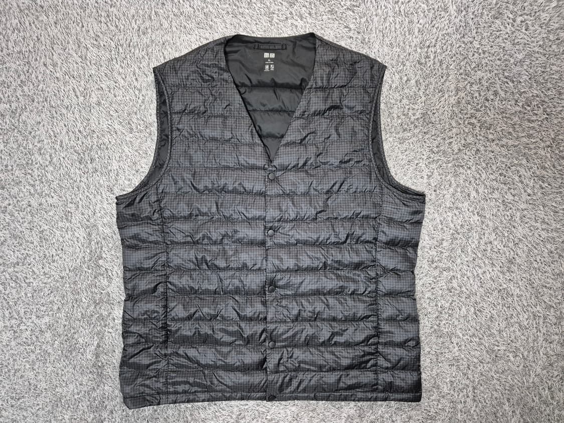 유니클로 남성 경량 패딩 조끼 XL 상품이미지1