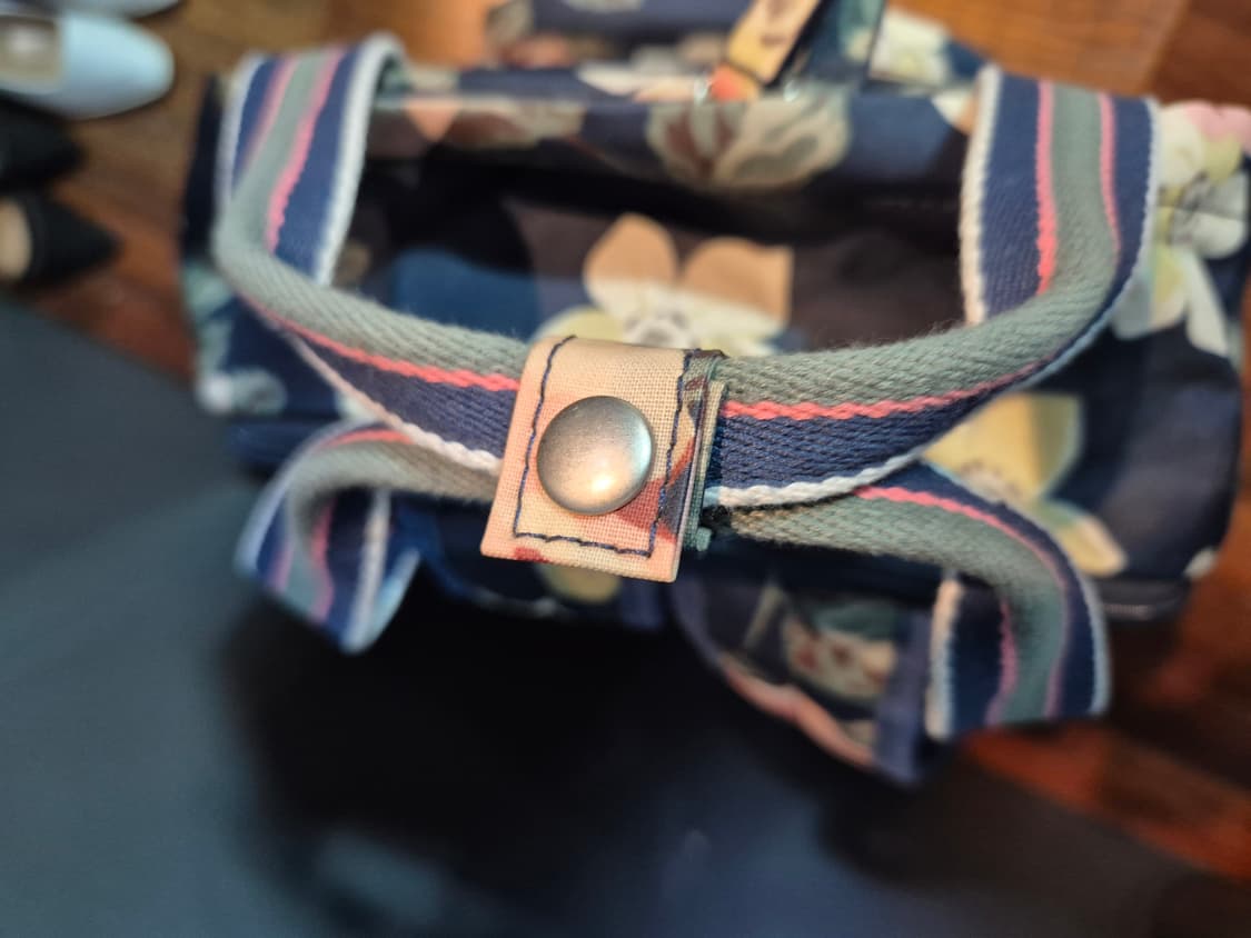 Cath Kidston 꽃무늬 백팩 방수됨 새상품 상품이미지5