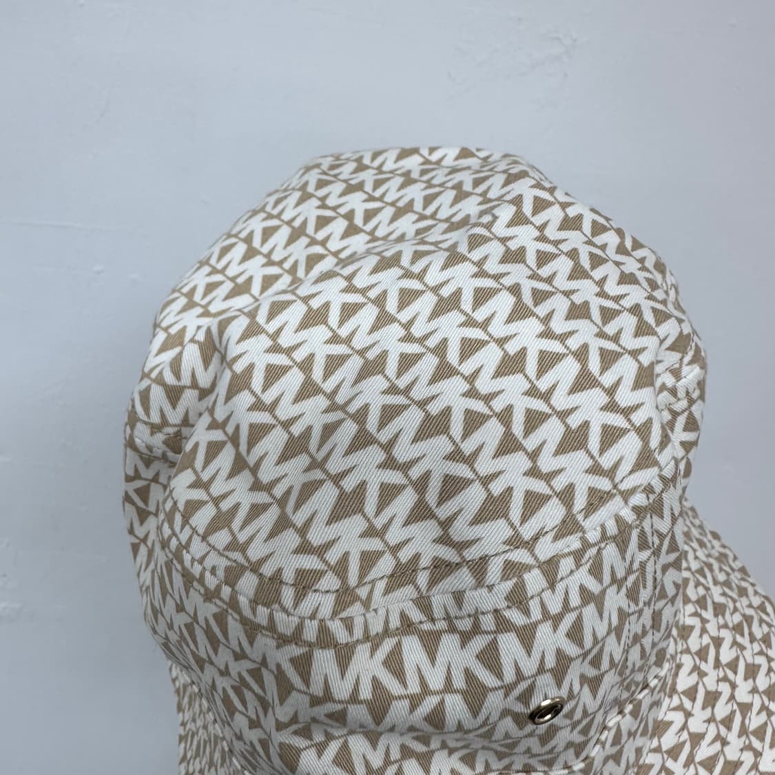 마이클코어스 시그니처 MK로고 여성 버킷햇 벙거지 모자 상품이미지6