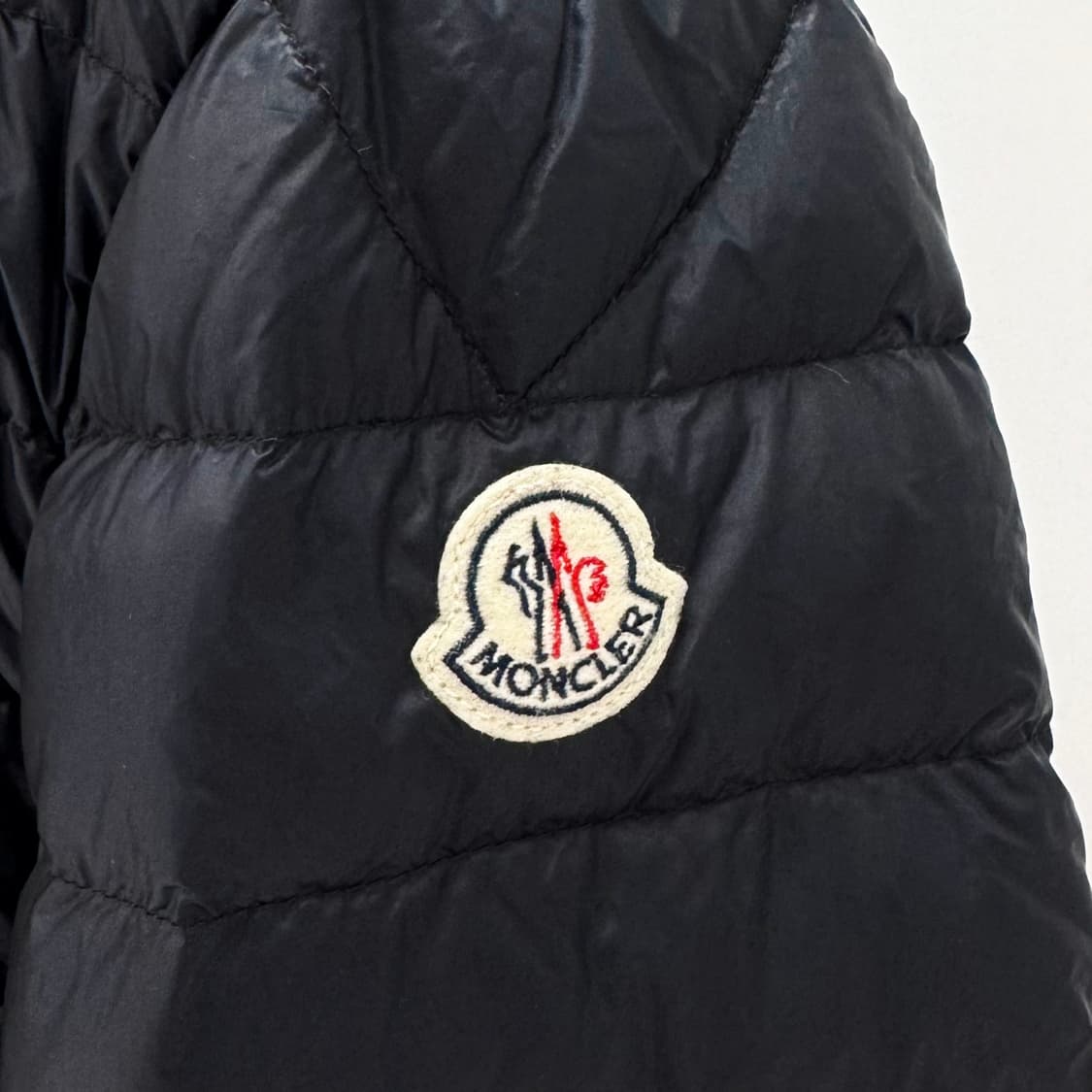 [4사이즈] 몽클레어 삼선 봄버 경량패딩 네이비 상품이미지8