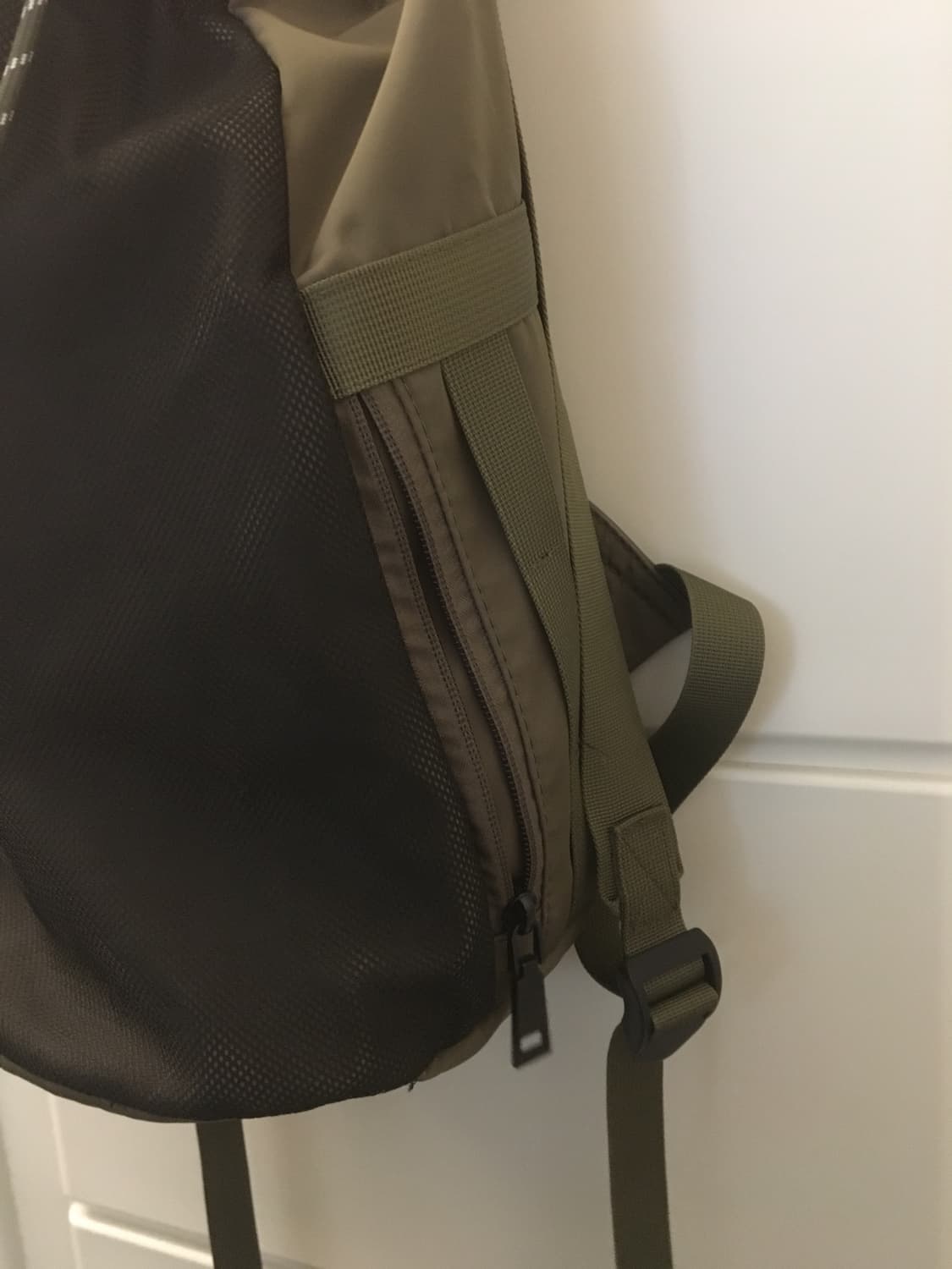 카키 드로우 스트링 백팩 상품이미지2