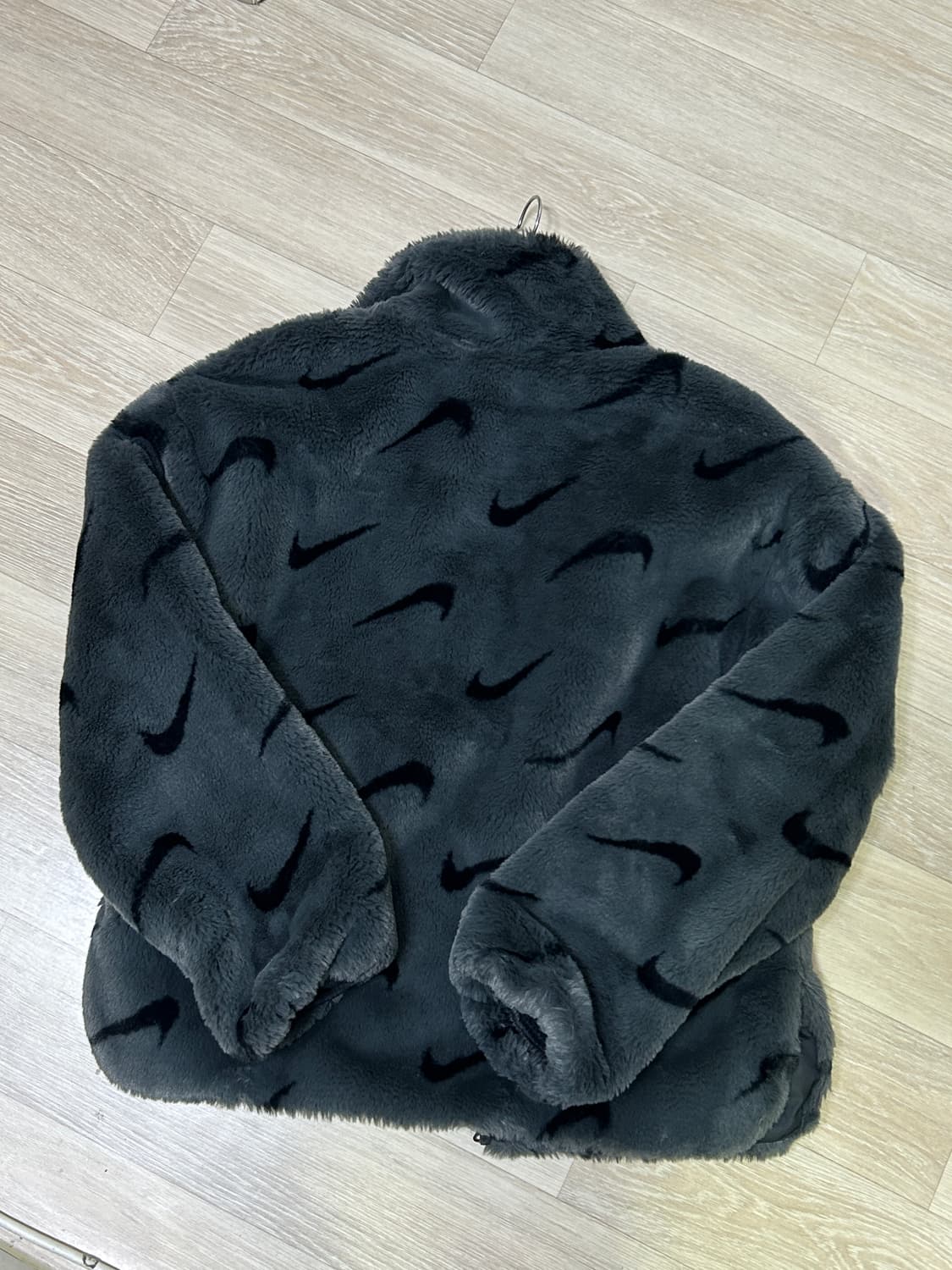 나이키 로고 퍼 자켓 상품이미지1