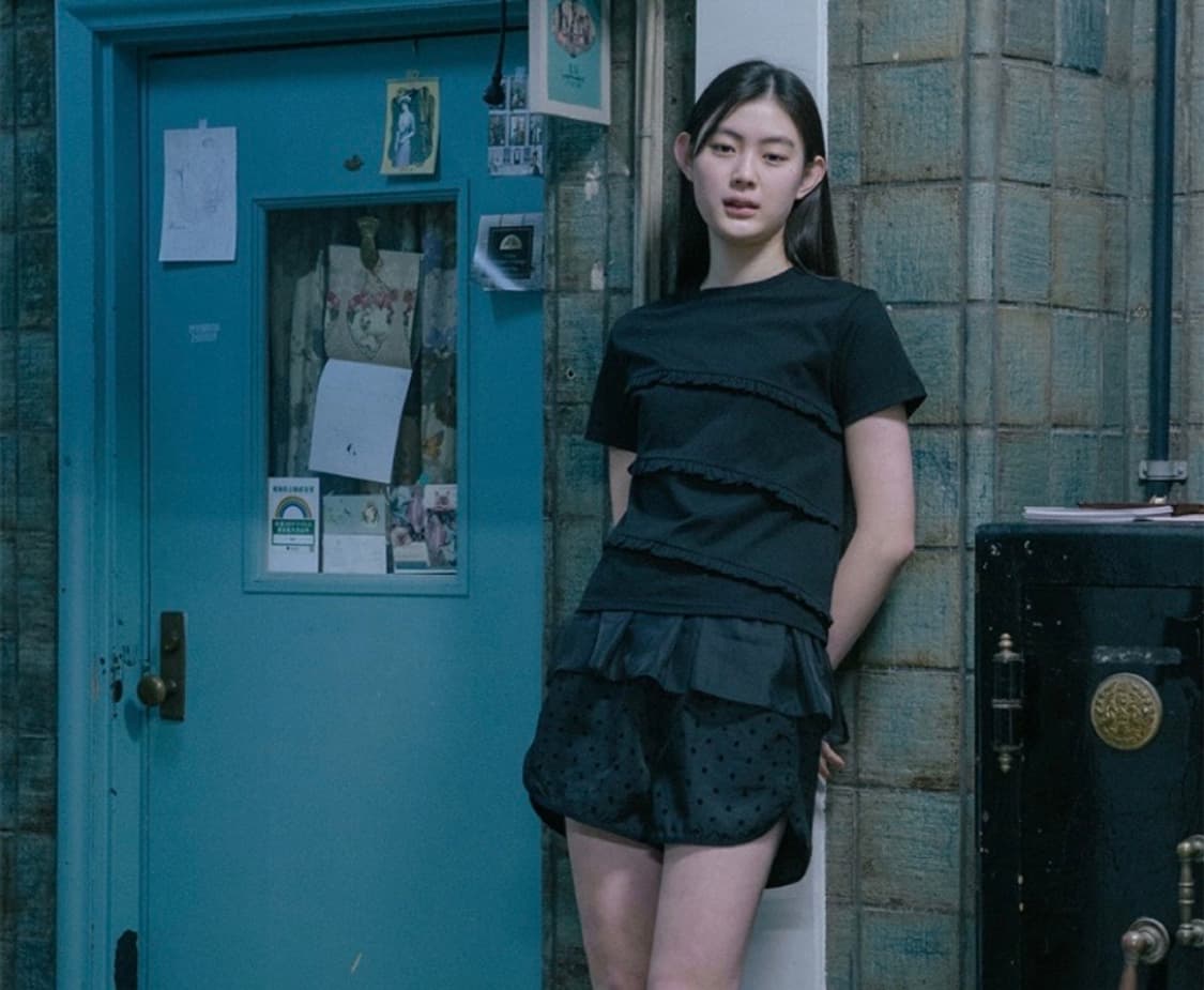 오헤시오 프릴 티셔츠 팔아요 상품이미지3