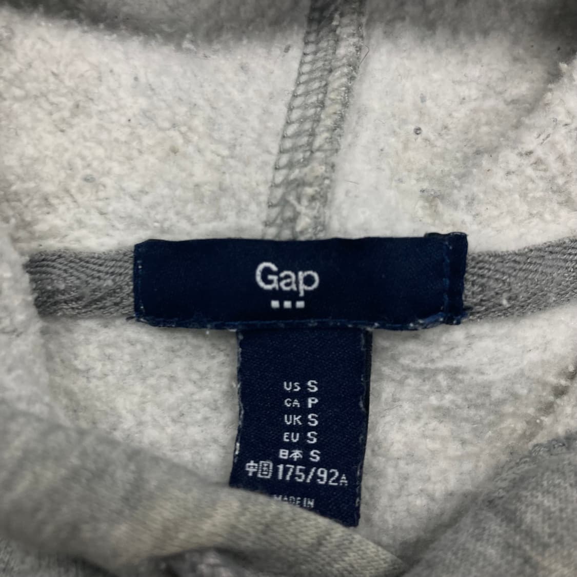 GAP 그레이 컬러 스펠아웃 빅로고 후드티 상품이미지3
