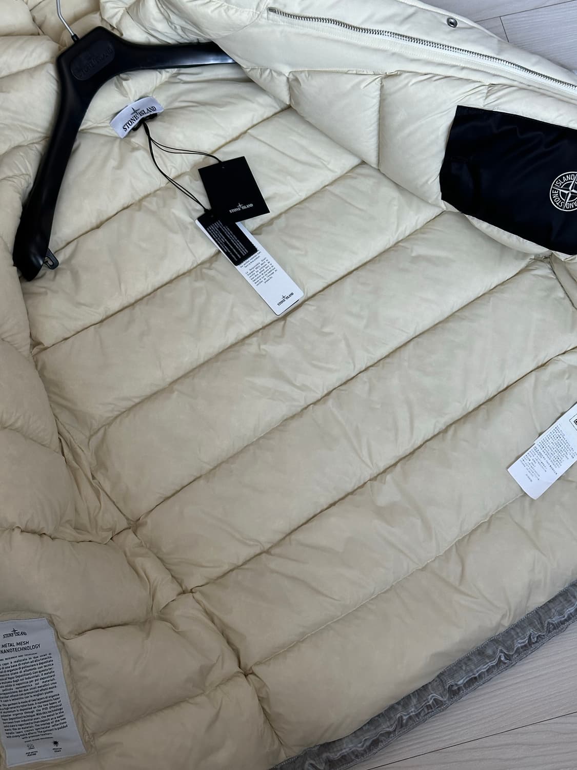 스톤아일랜드 메탈 메쉬 PVD 나노패딩 XL(105-110) 새상품 상품이미지4