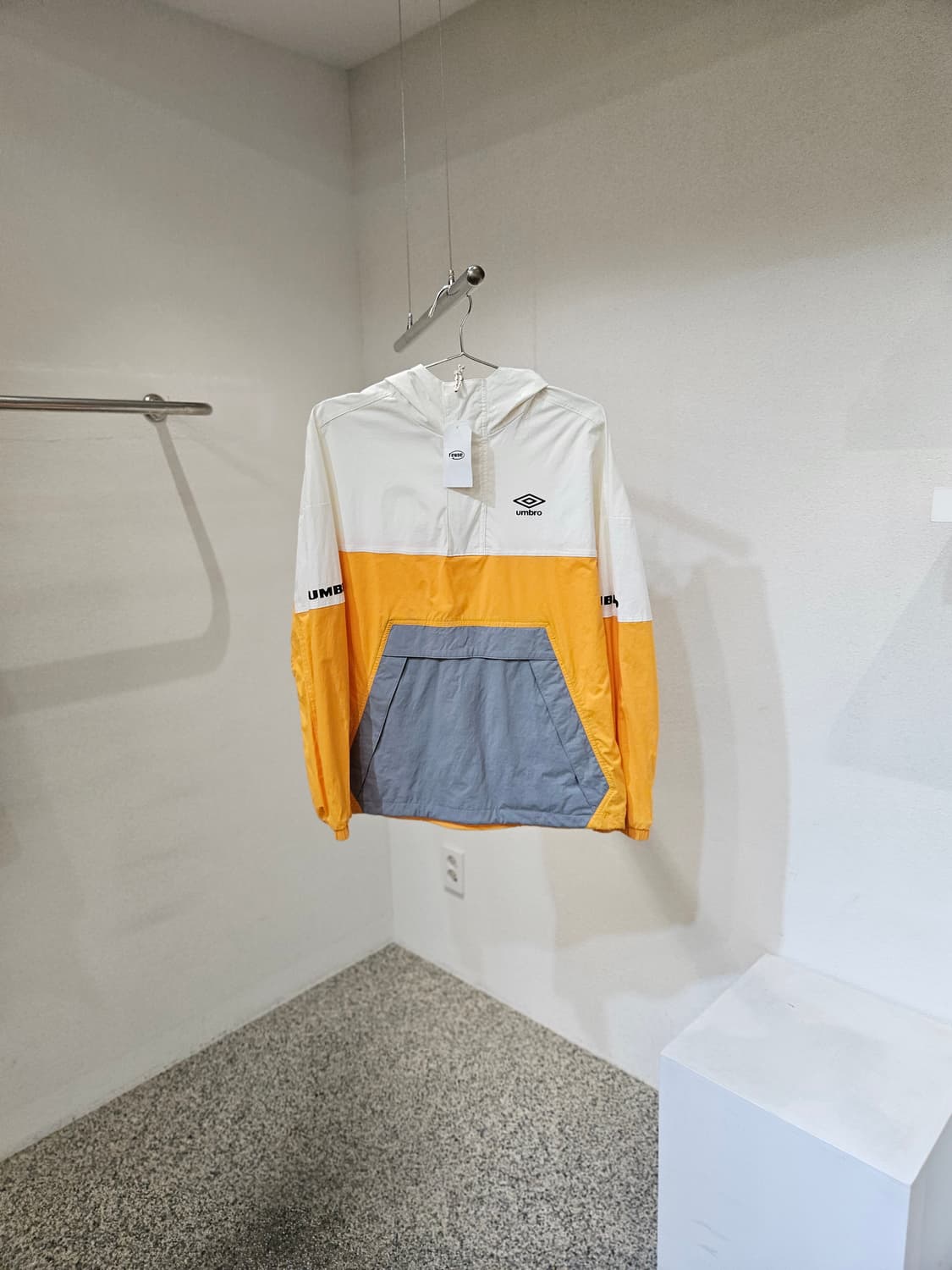 엄브로 팝러쉬 컬러블럭 후드 아노락 상품이미지1