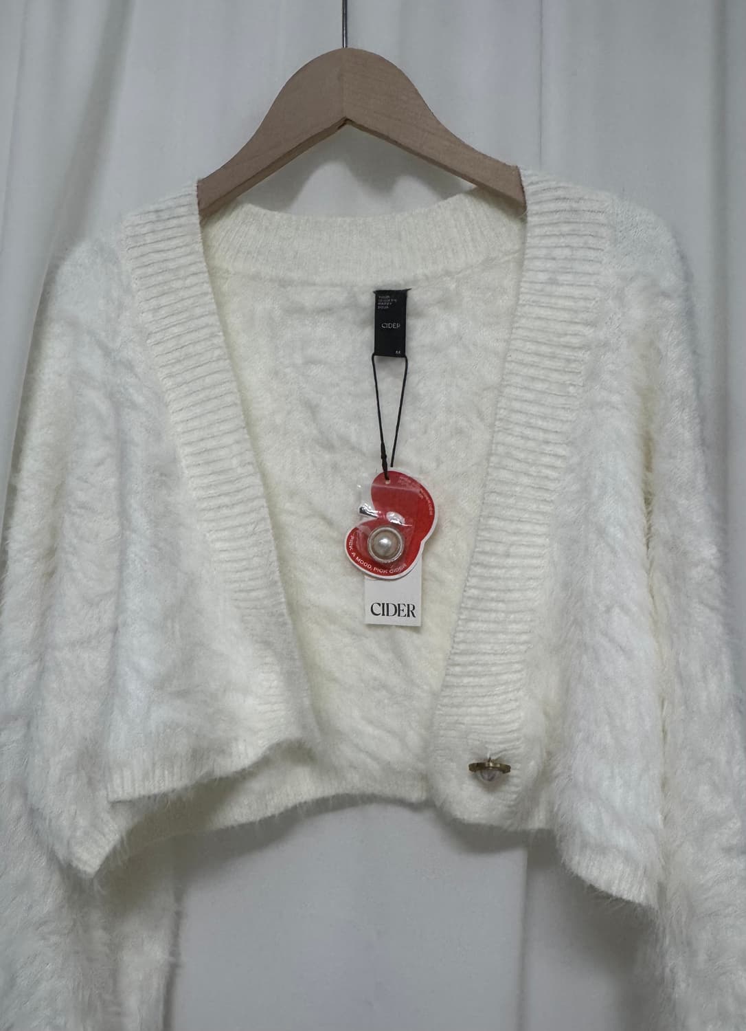 [새상품] cider 샵사이다 화이트퍼 볼레로 상품이미지1