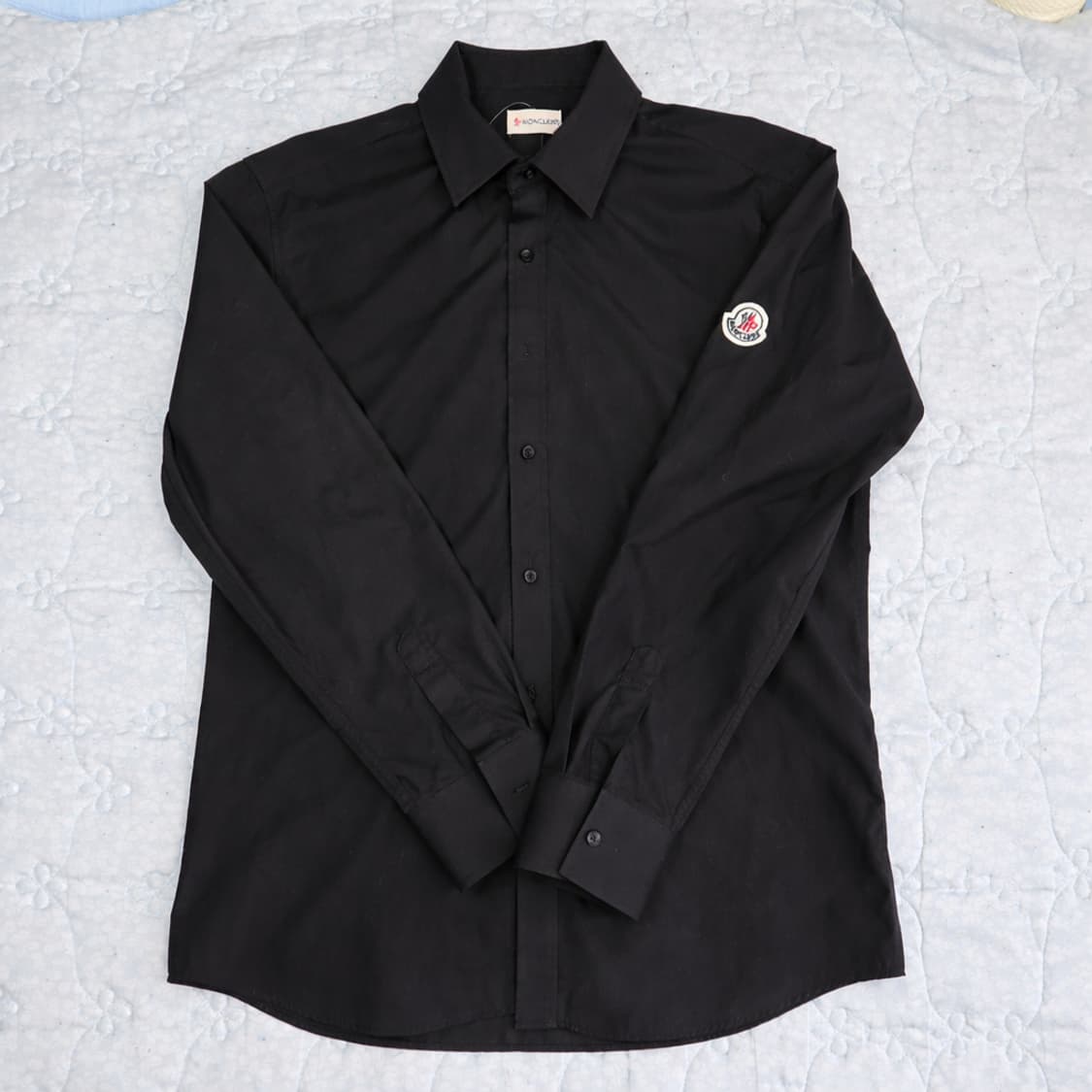몽클레어 로고 와펜 셔츠 블랙 / L사이즈 상품이미지1
