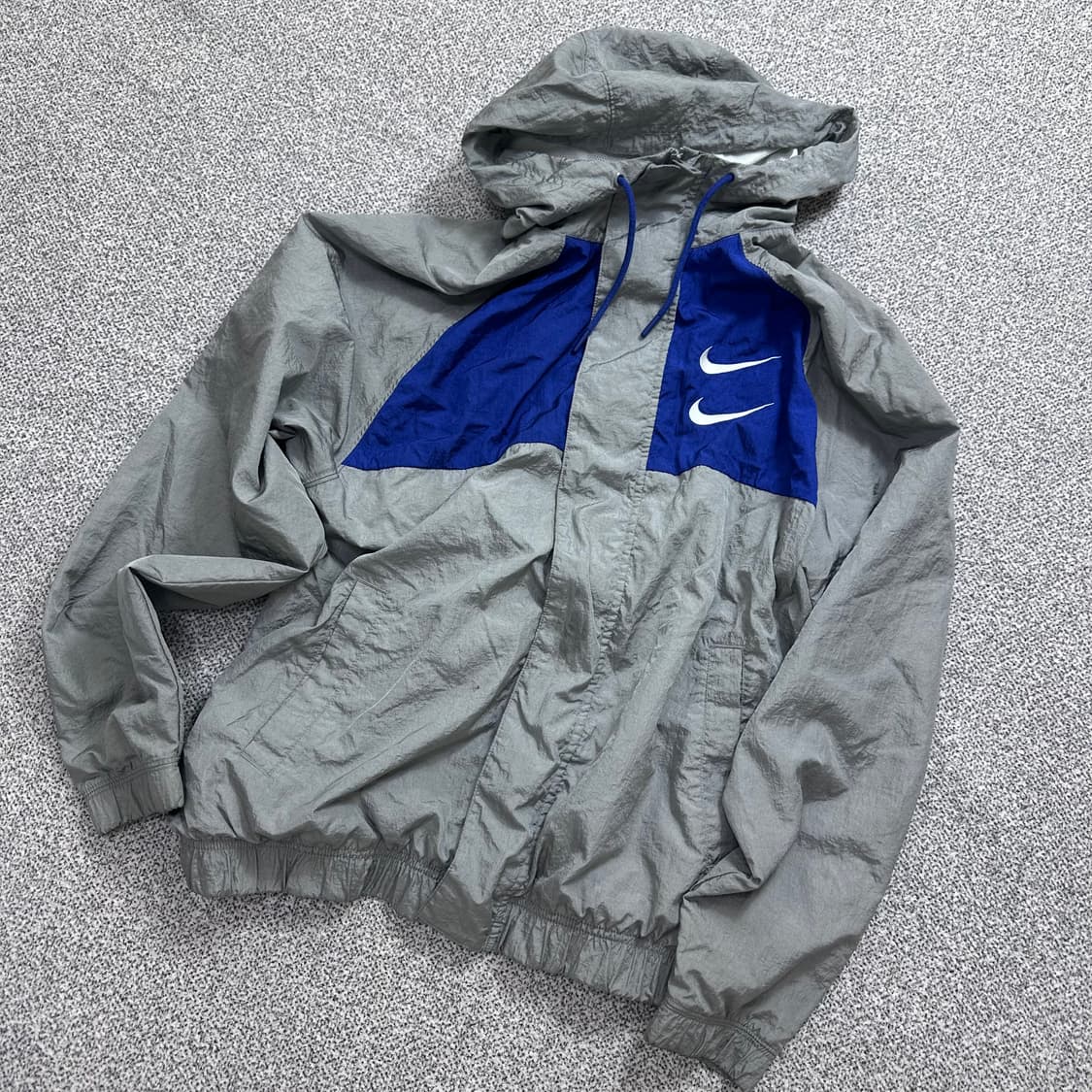 나이키 더블스우시 나일론 바람막이 상품이미지1