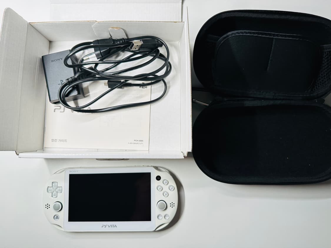 소니 PS VITA 플스비타 2세대 화이트 정발판 박스셋 판매 (닌텐도) 상품이미지3
