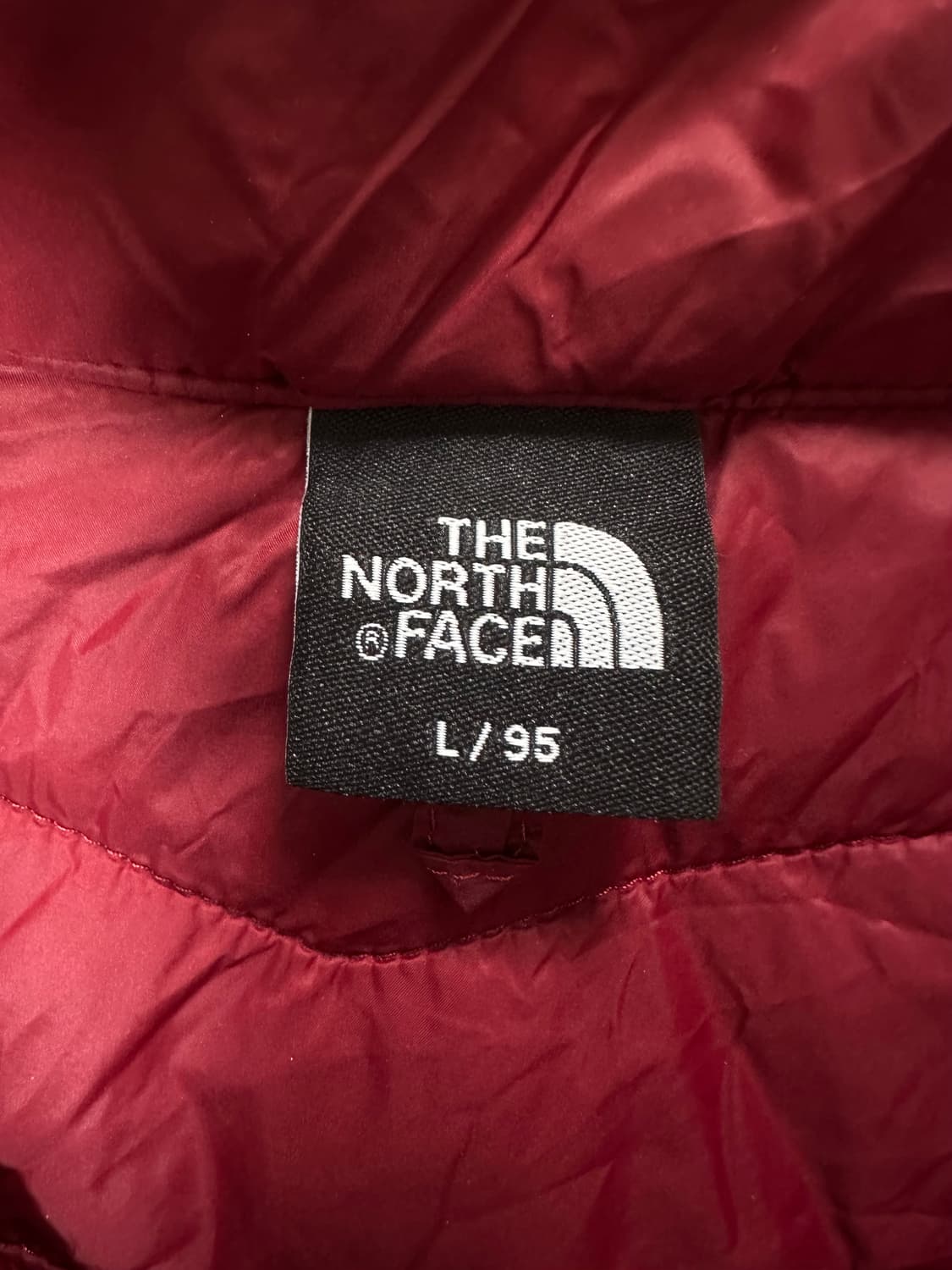 노스페이스 버건디 경량 패딩 상품이미지4