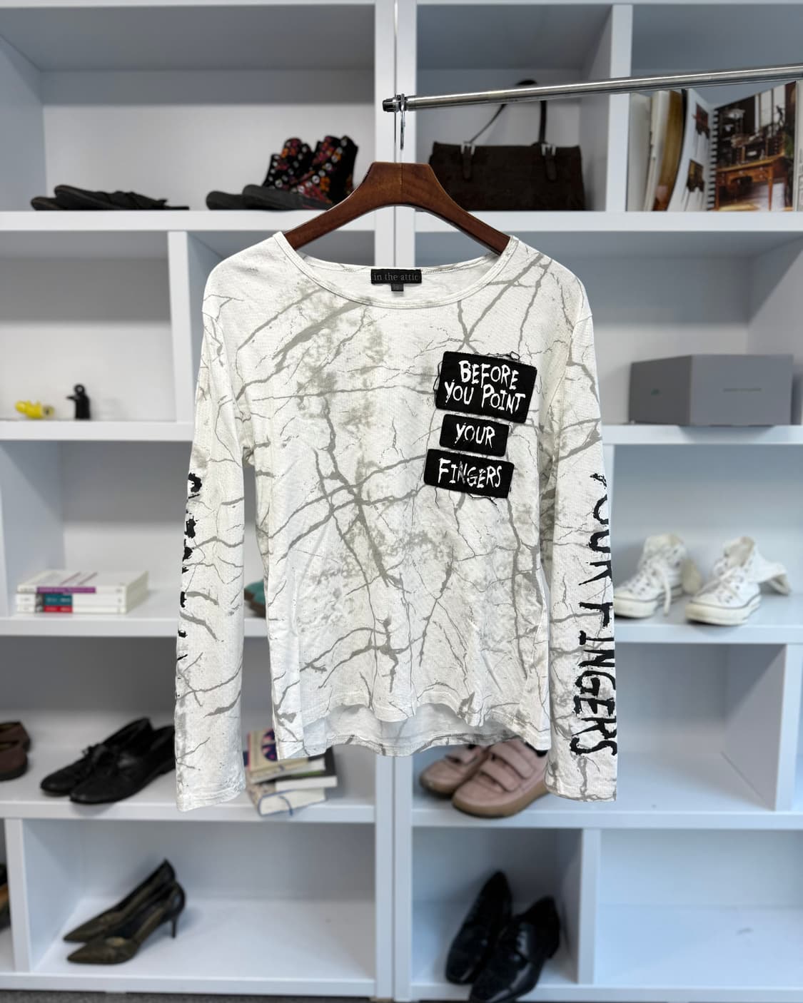 in the attic 롱 슬리브 상품이미지1